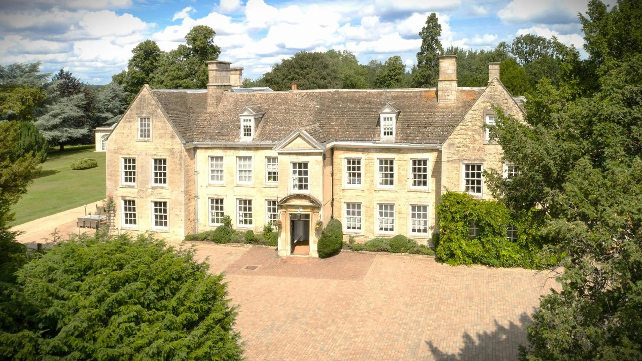Property building in Barton Hall Hotel & Spa