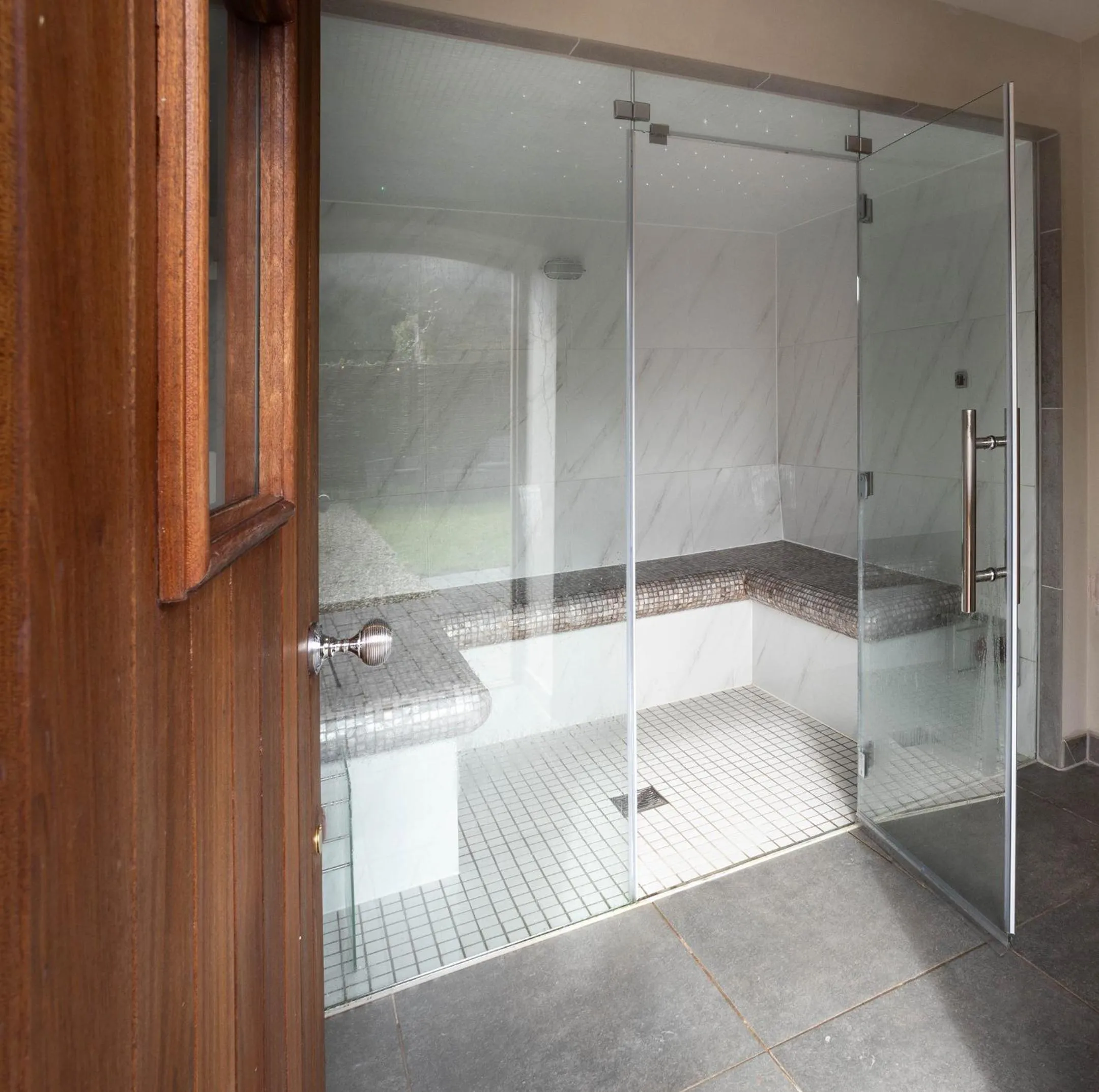 Steam room in Barton Hall Hotel & Spa