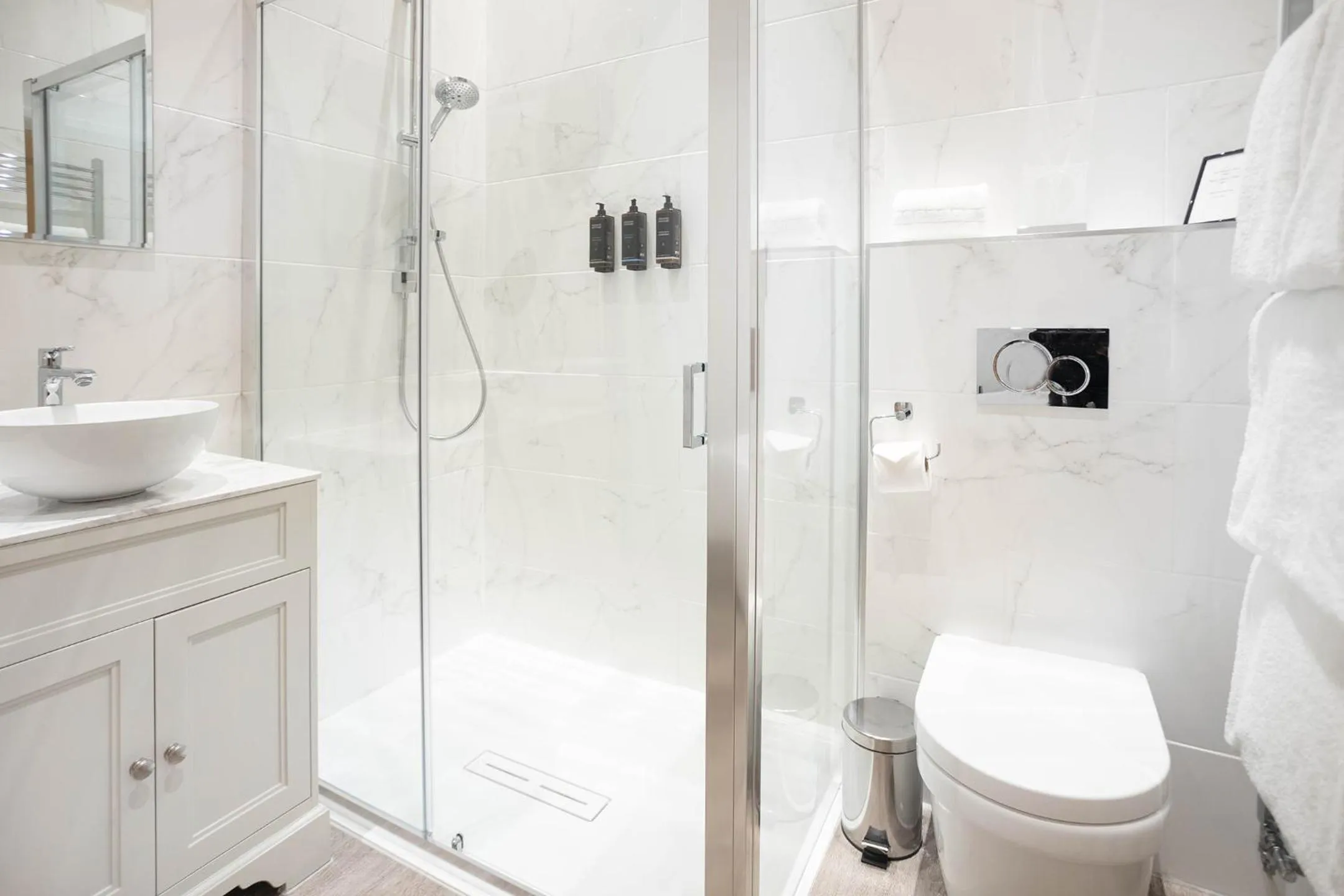 Shower in Barton Hall Hotel & Spa