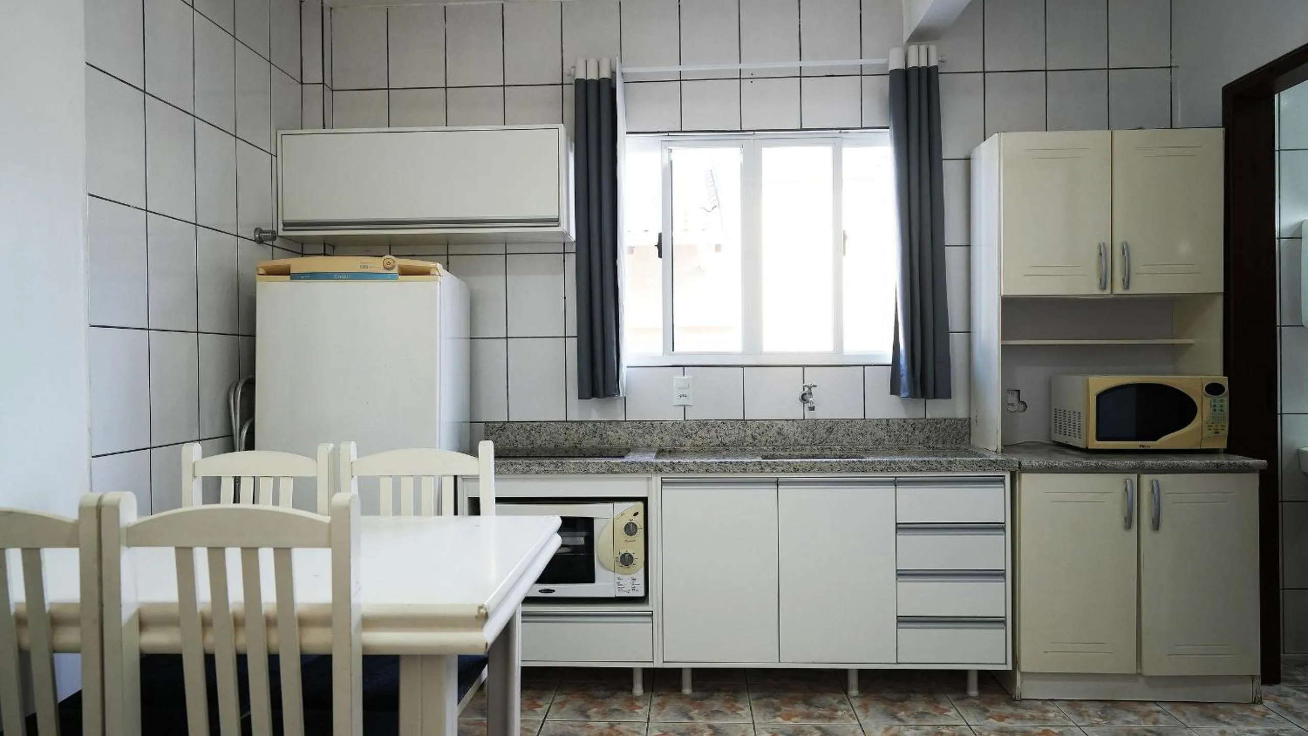 Residencial Adolfo - Mestre Naro