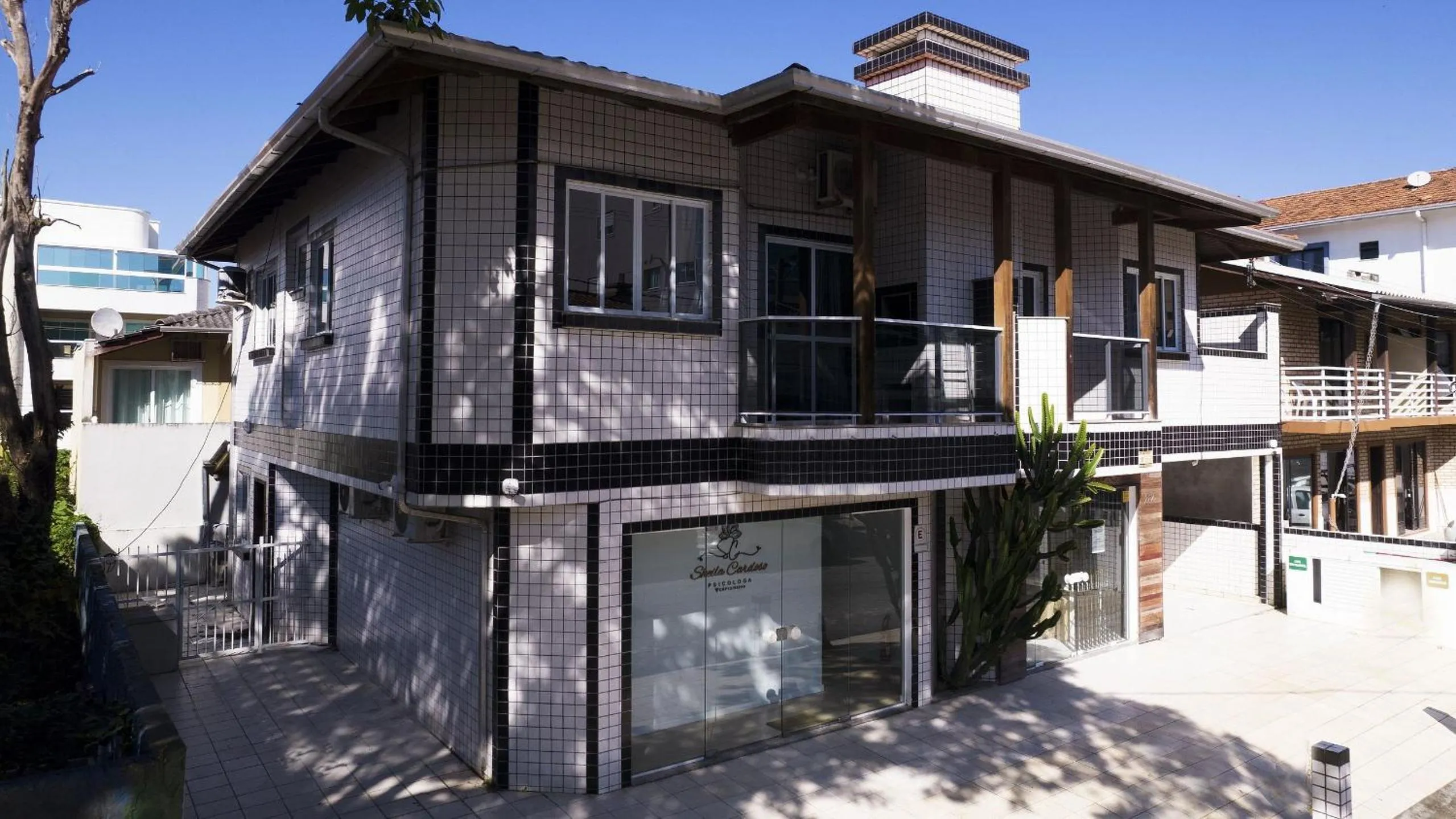 Residencial Adolfo - Mestre Naro