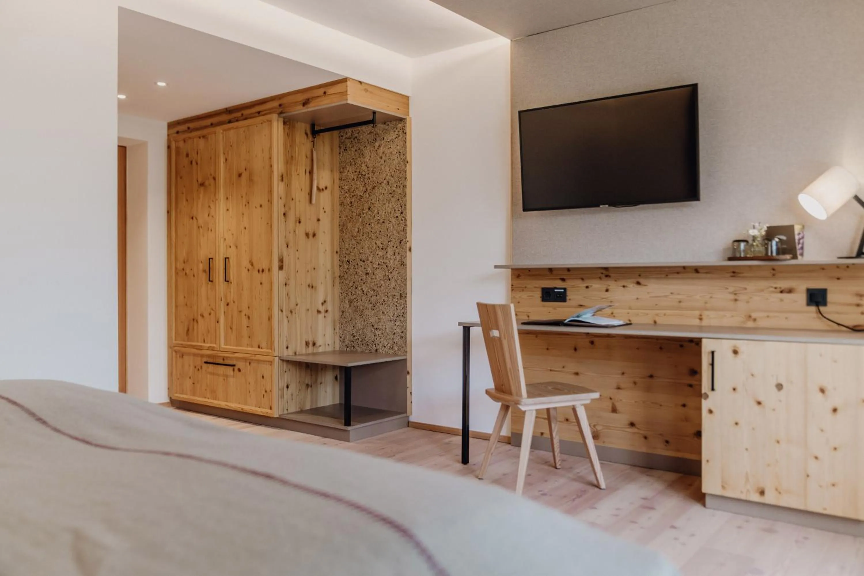 Photo of the whole room, Bed in Seetalblick