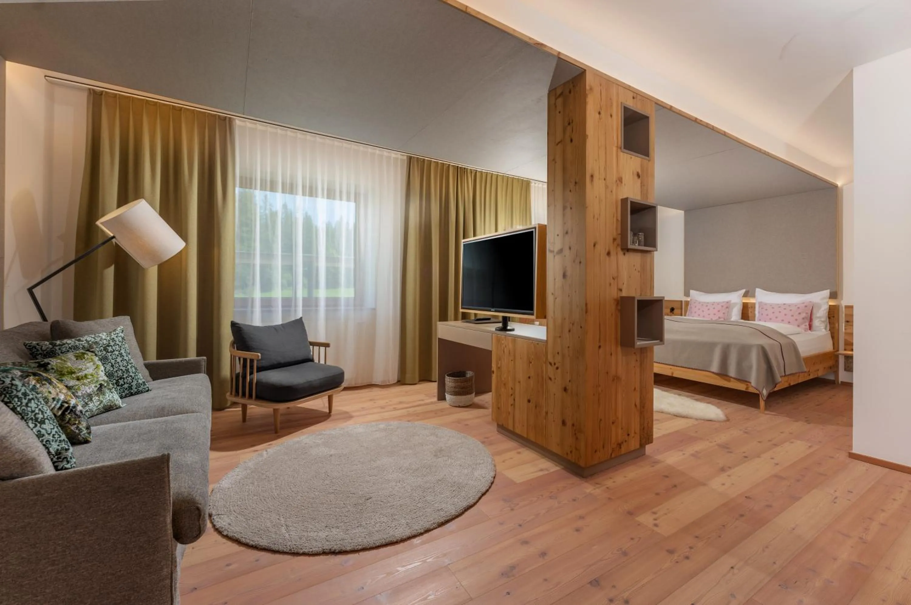 Photo of the whole room, Bed in Seetalblick