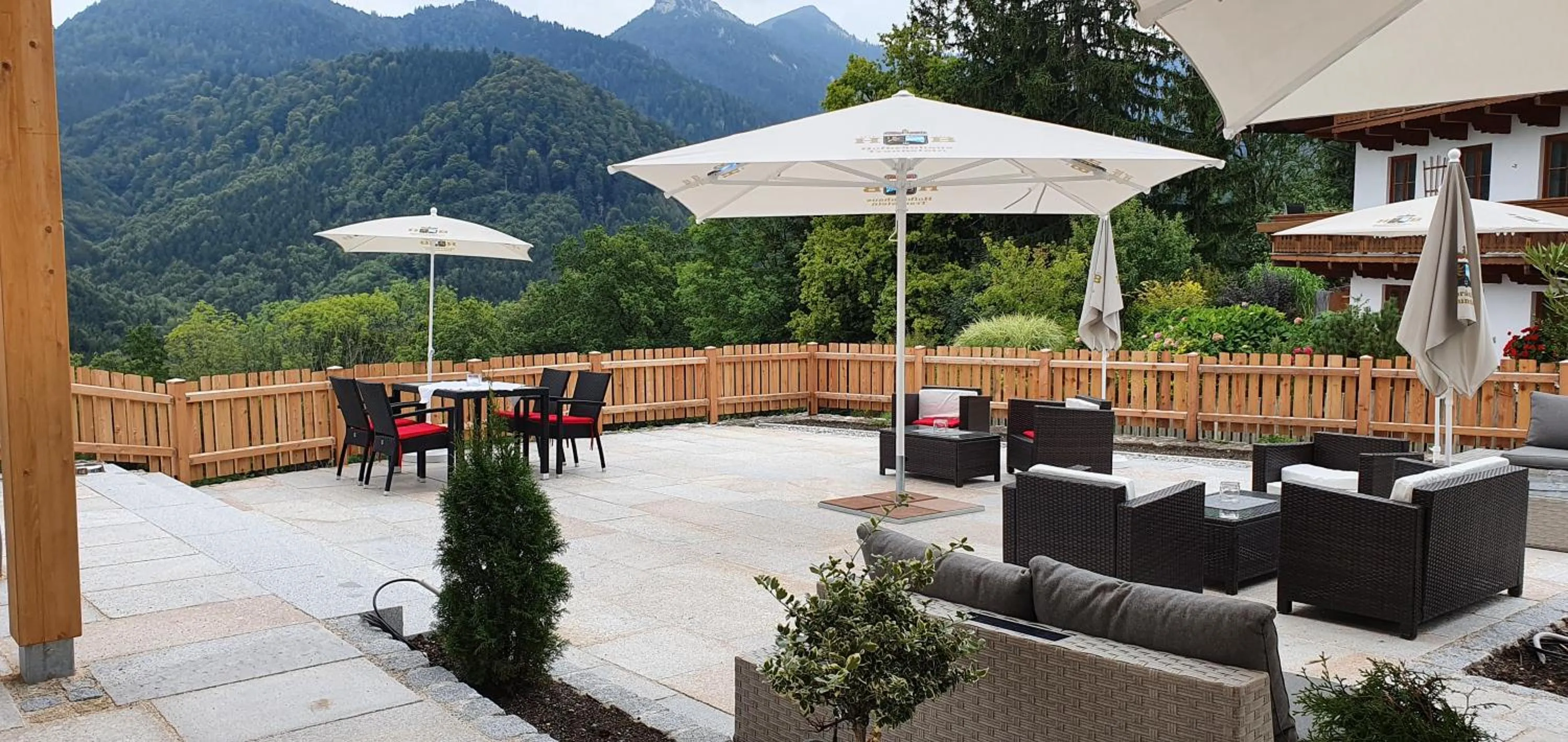 Restaurant/places to eat in Berghotel & Chalets Adersberg Chiemgau Card kostenfrei