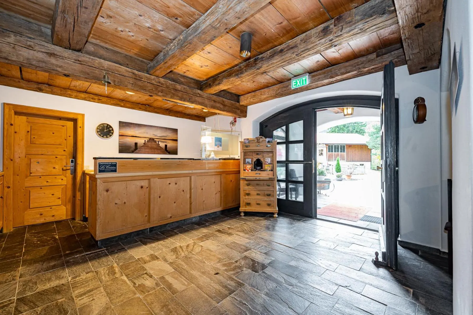 Lobby or reception in Berghotel & Chalets Adersberg Chiemgau Card kostenfrei