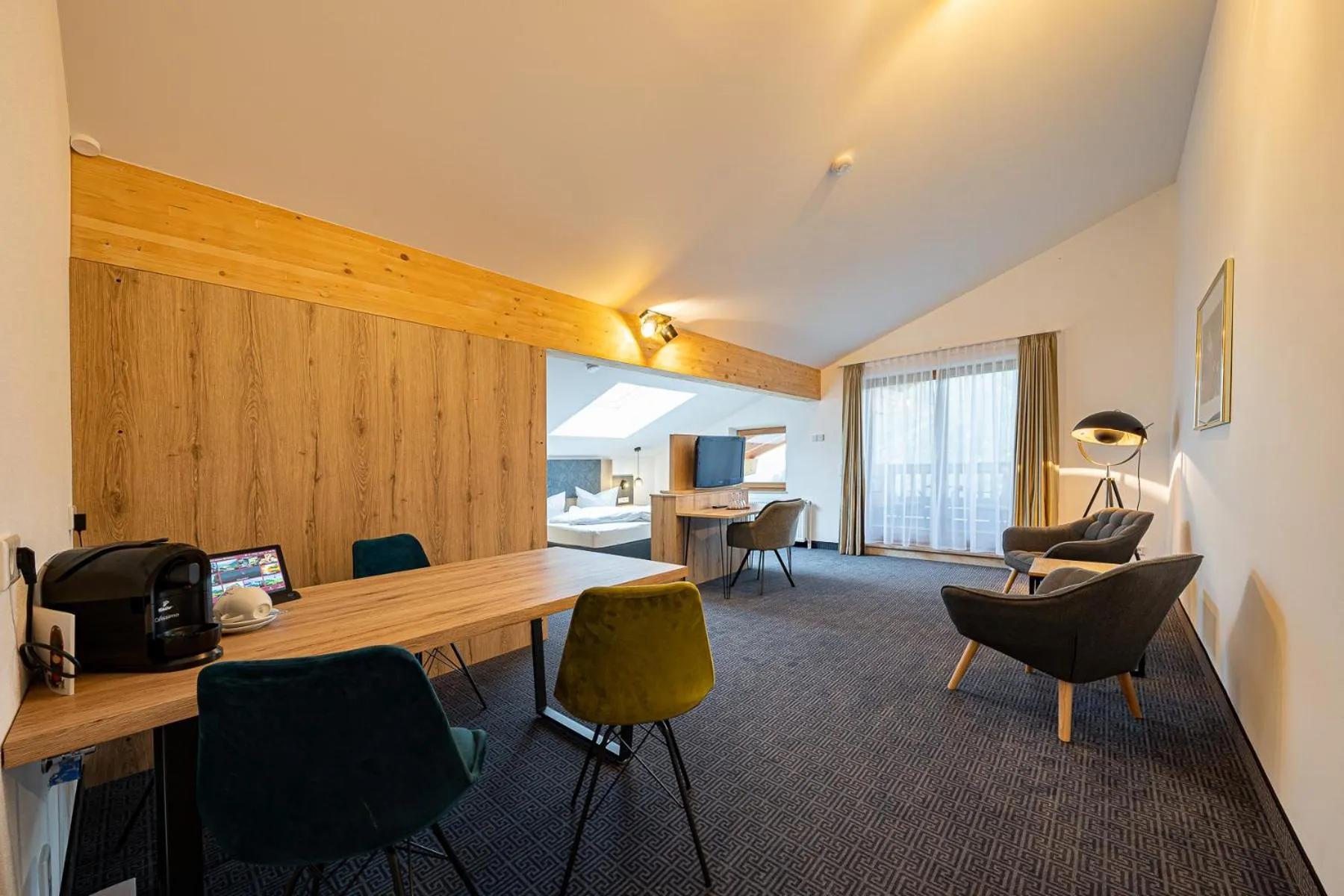 Living room in Berghotel & Chalets Adersberg Chiemgau Card kostenfrei