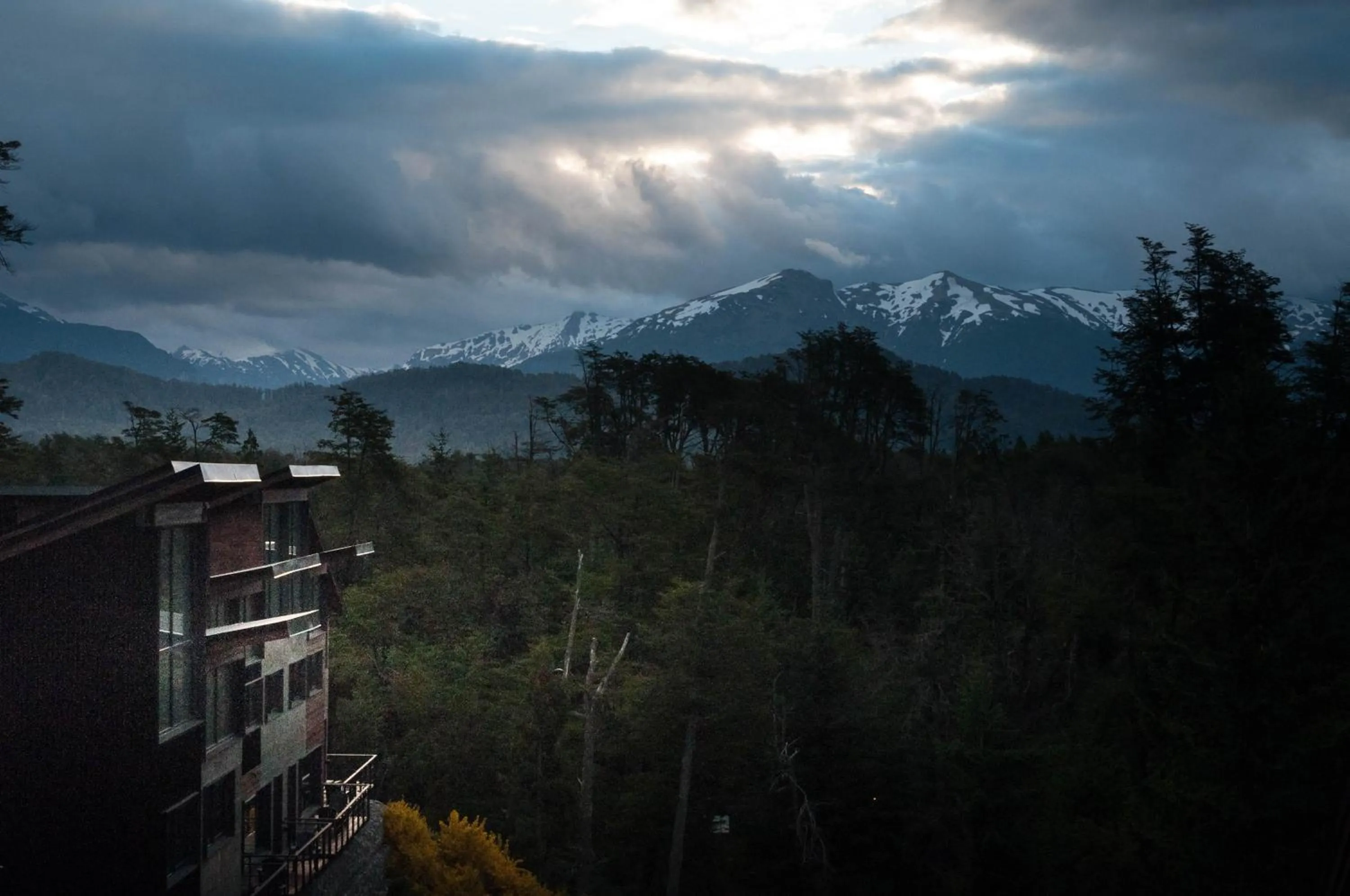 Property building in Las Aguas Río Bonito