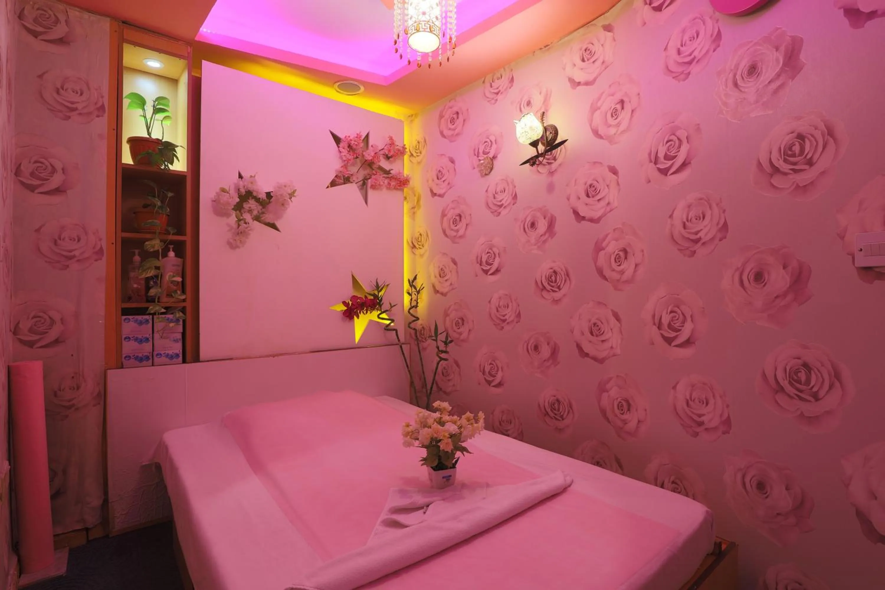 Spa and wellness centre/facilities, Bed in Eureka Hotel