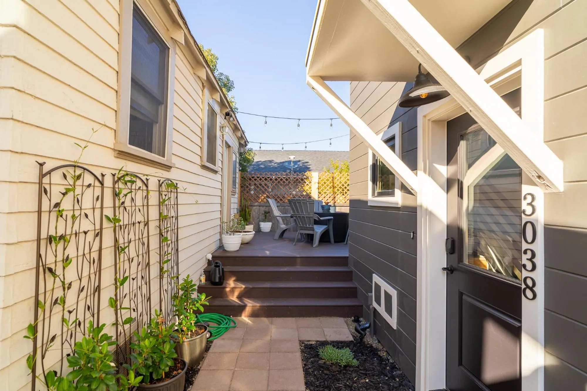 Property building in Fern House South Park Craftsman
