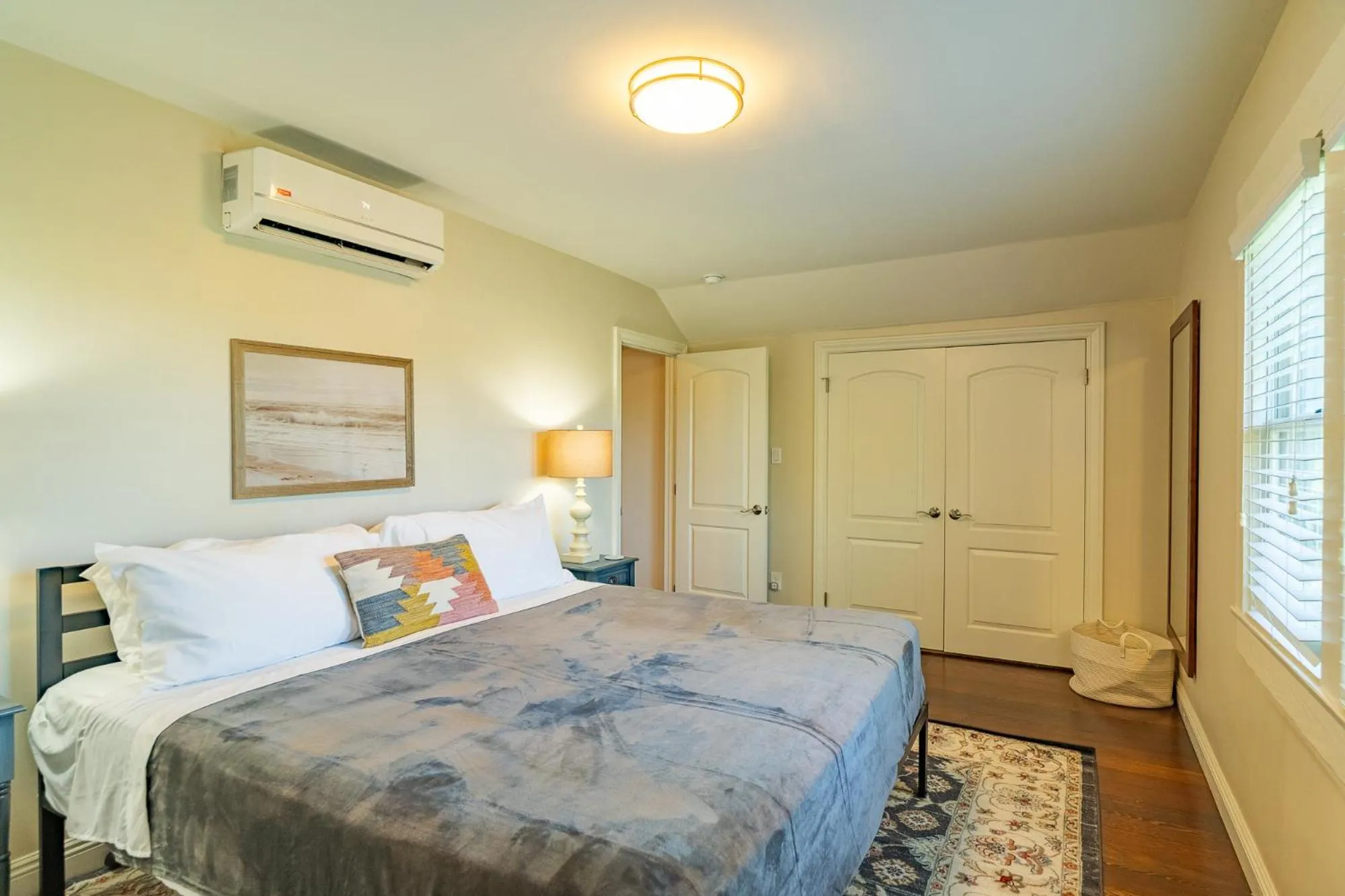 Bed in Fern House South Park Craftsman