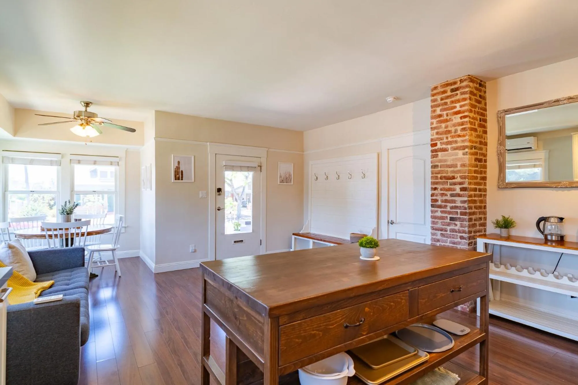 Kitchen or kitchenette in Fern House South Park Craftsman