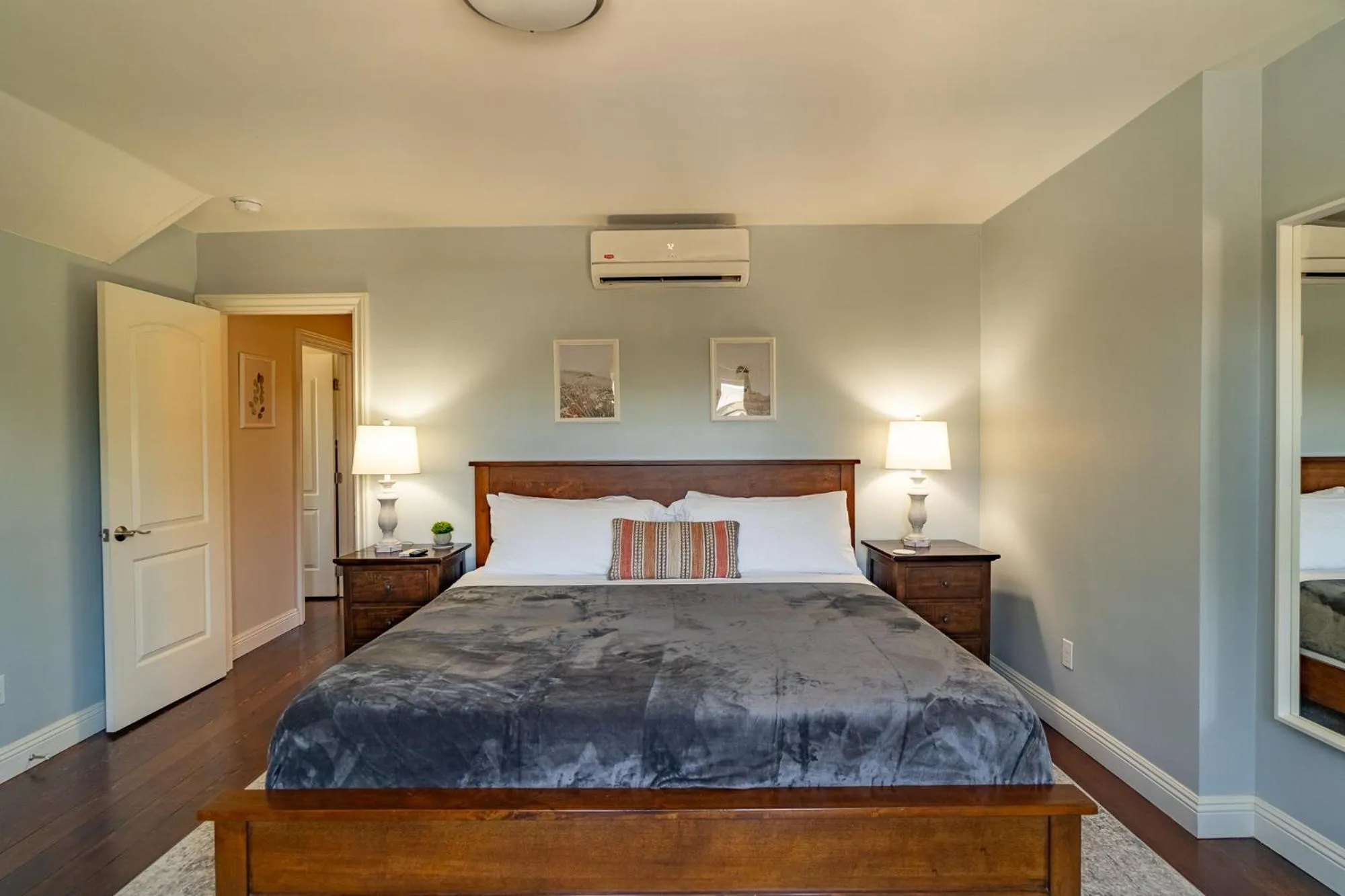 Bed in Fern House South Park Craftsman