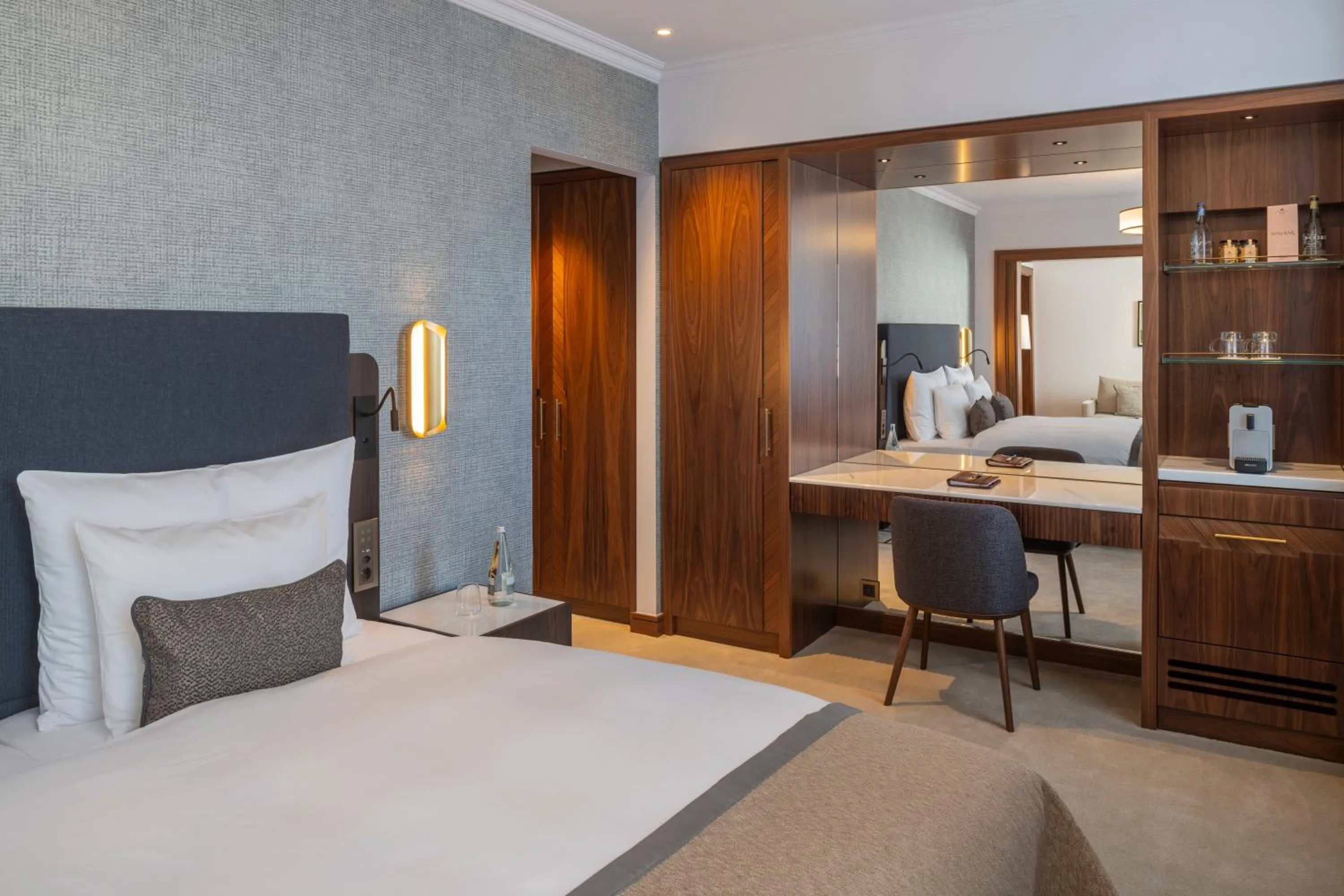 Bedroom, Bed in Grand Hotel des Bains Kempinski