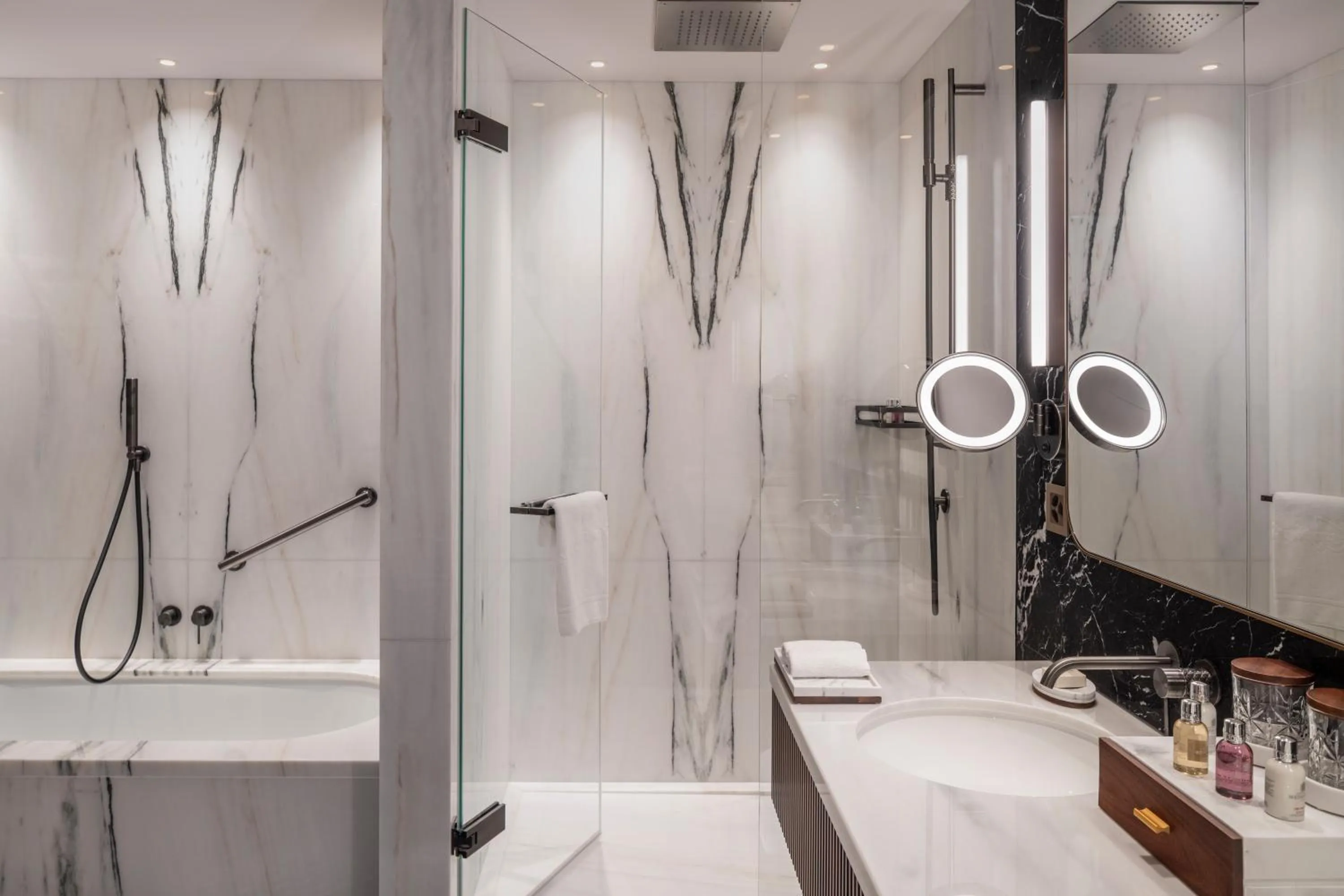 Bathroom in Grand Hotel des Bains Kempinski