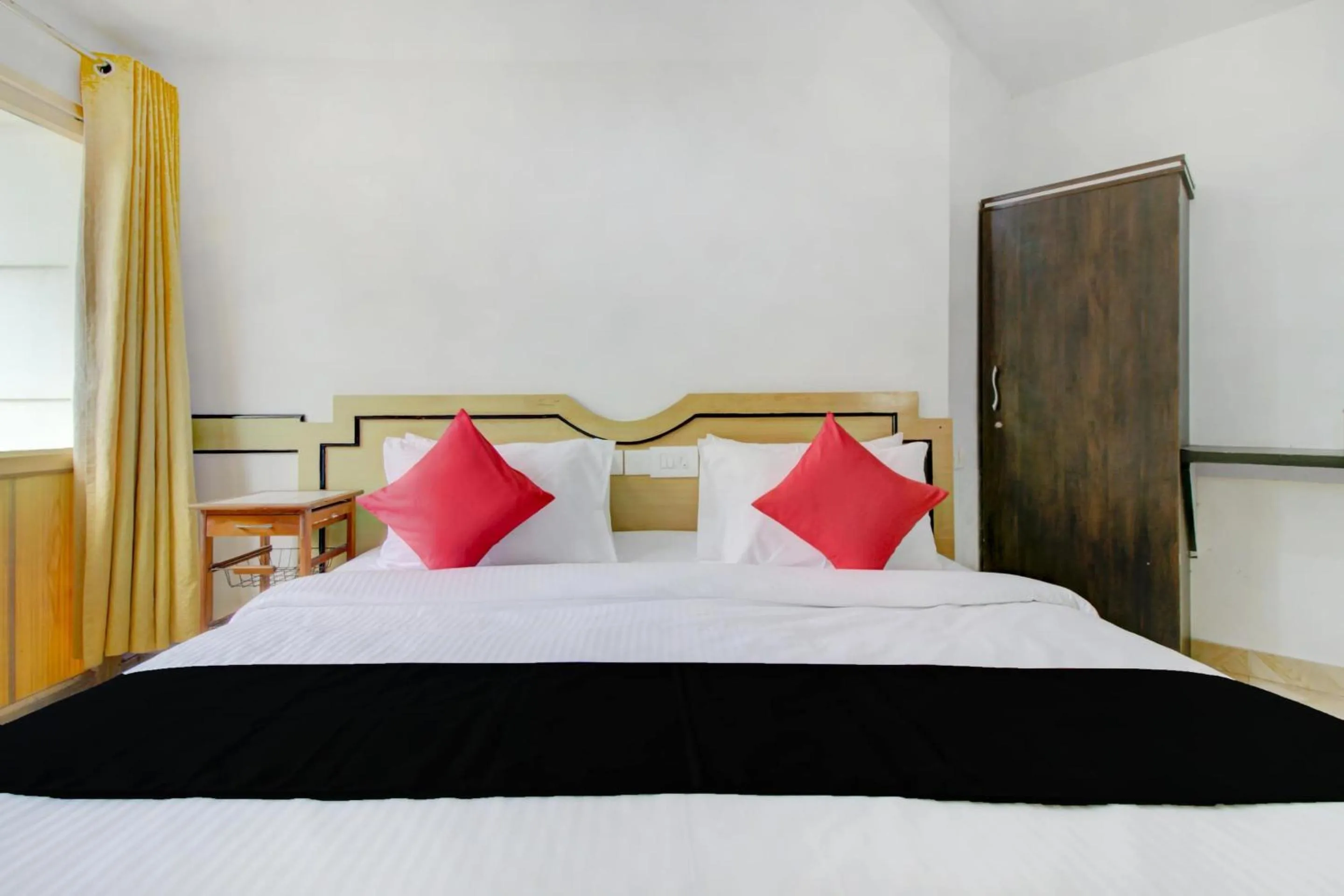 Bedroom in Hotel O Floatel International Beach Resort