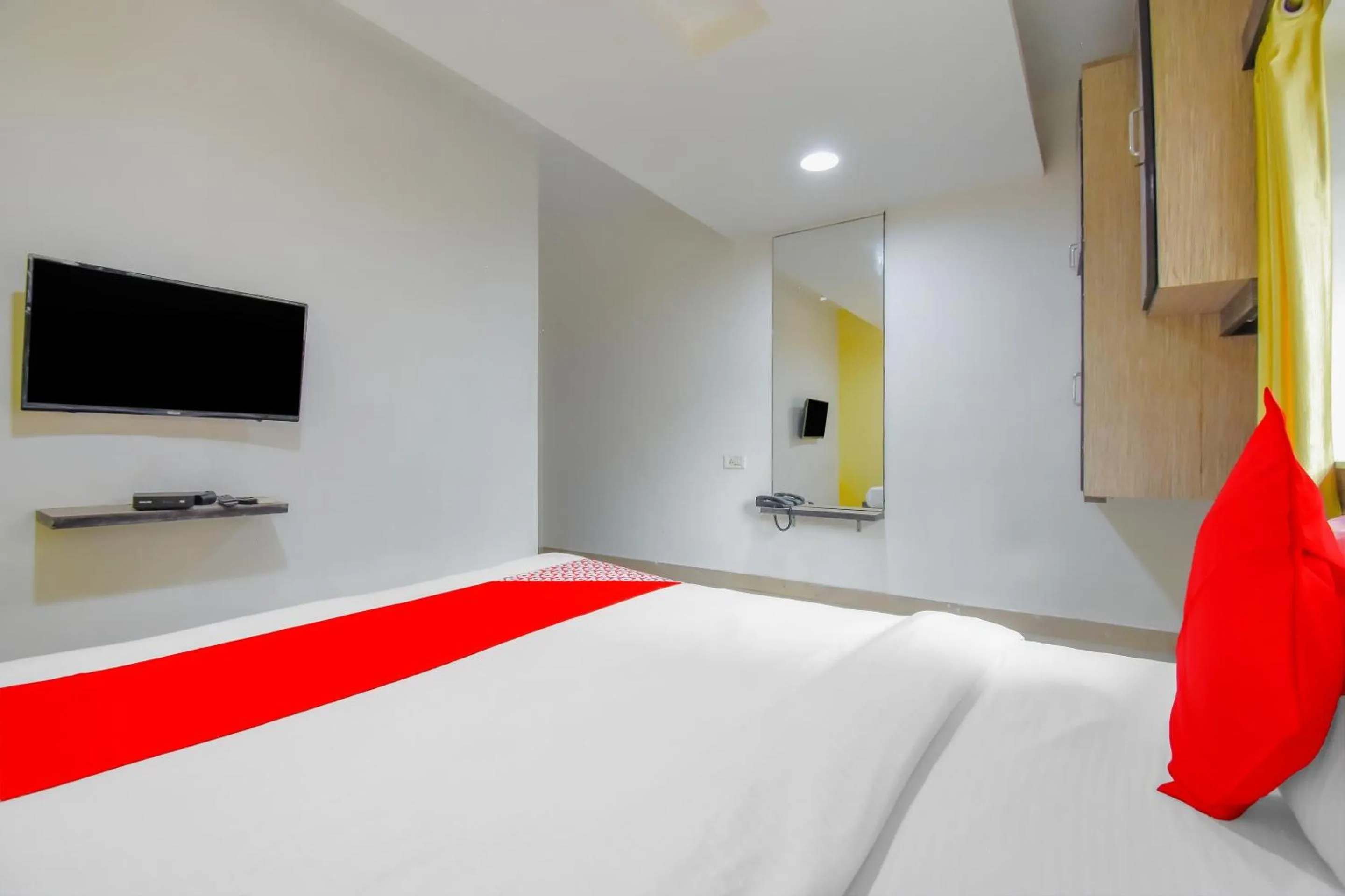 Bedroom, Bed in Super hotel O Adri 2