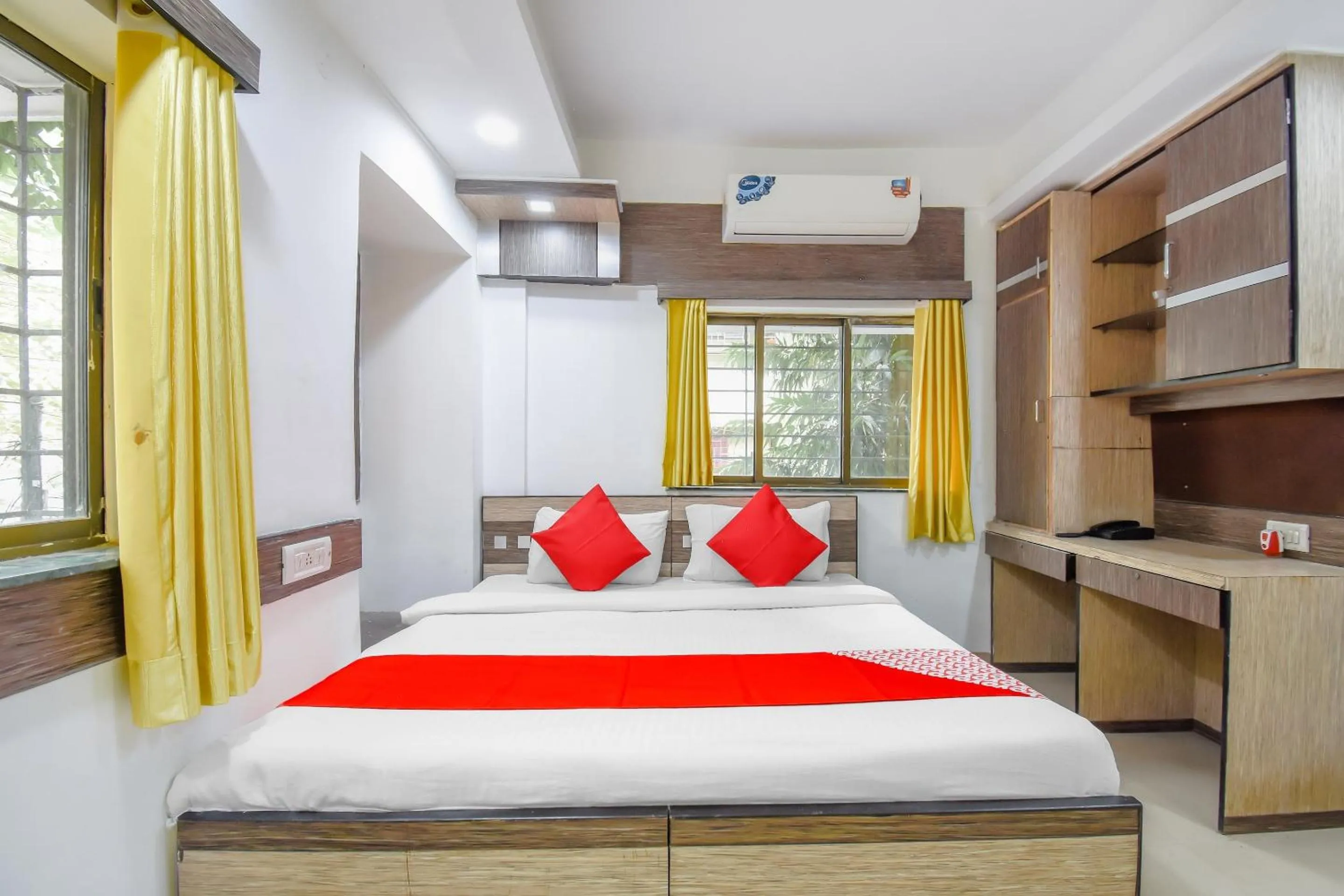 Bedroom, Bed in Super hotel O Adri 2