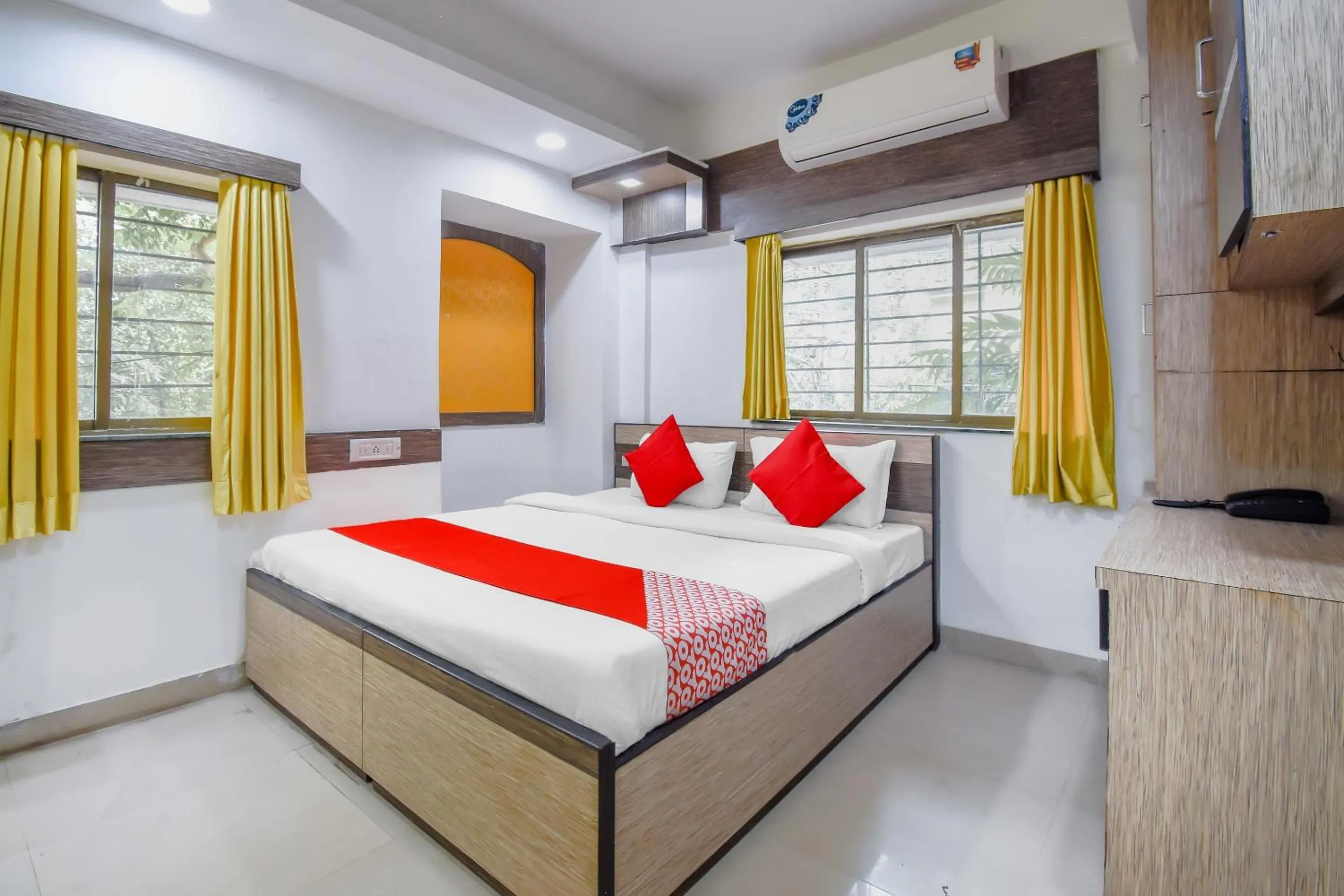 Bedroom, Bed in Super hotel O Adri 2