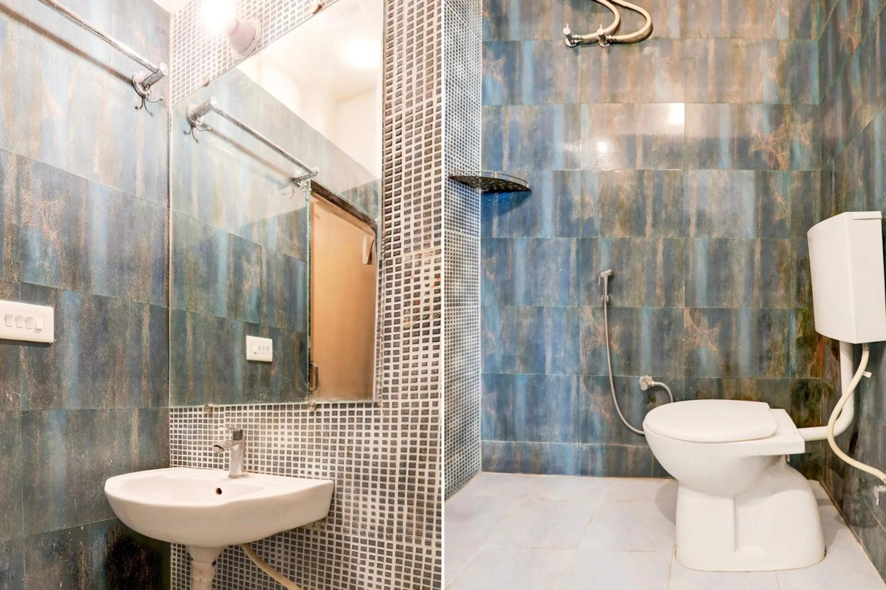 Bathroom in Super Townhouse Hyderabad Gate IIT BHU Formerly RK Heights