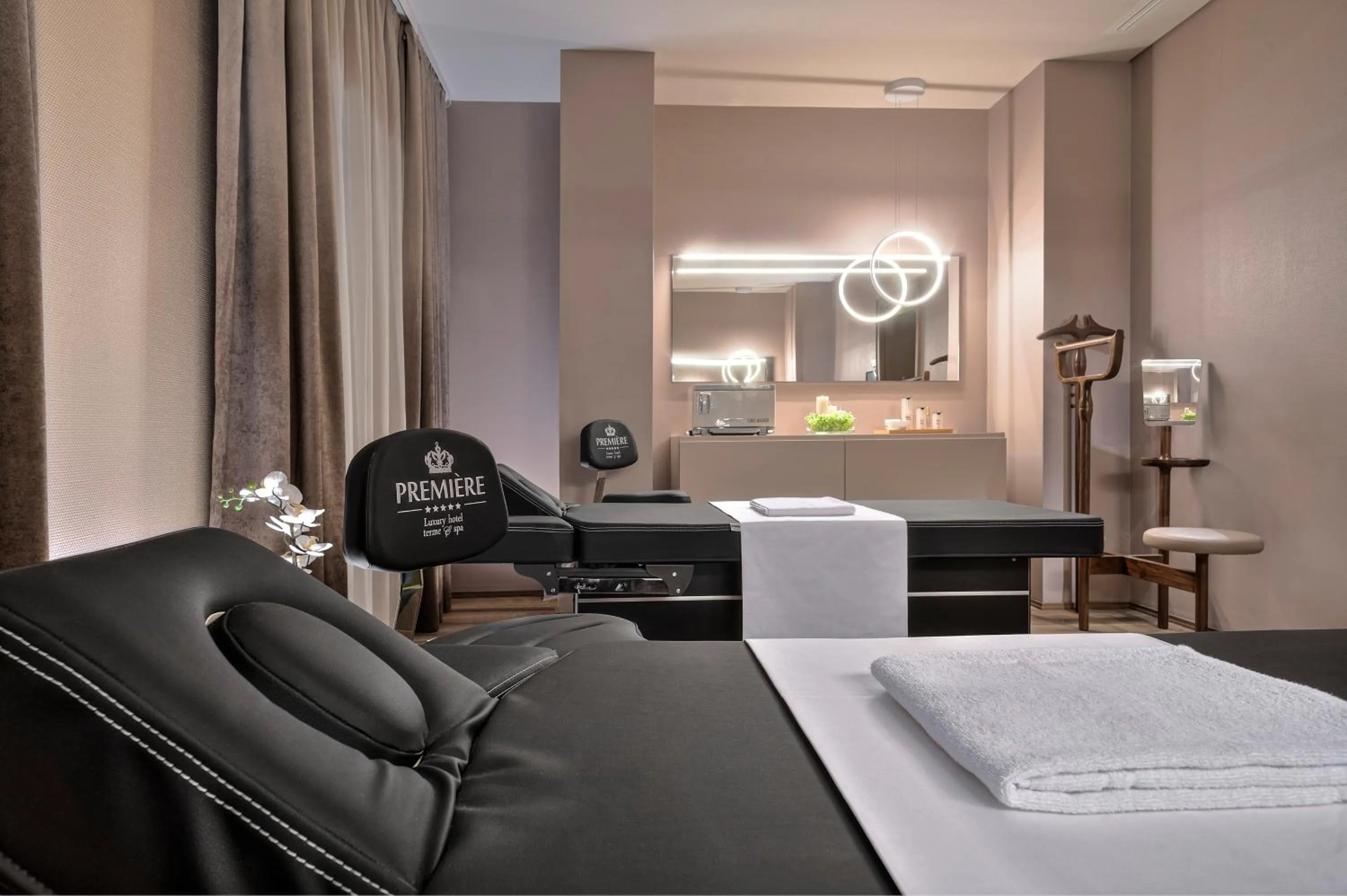Massage, Bed in Hotel Premiere Abano