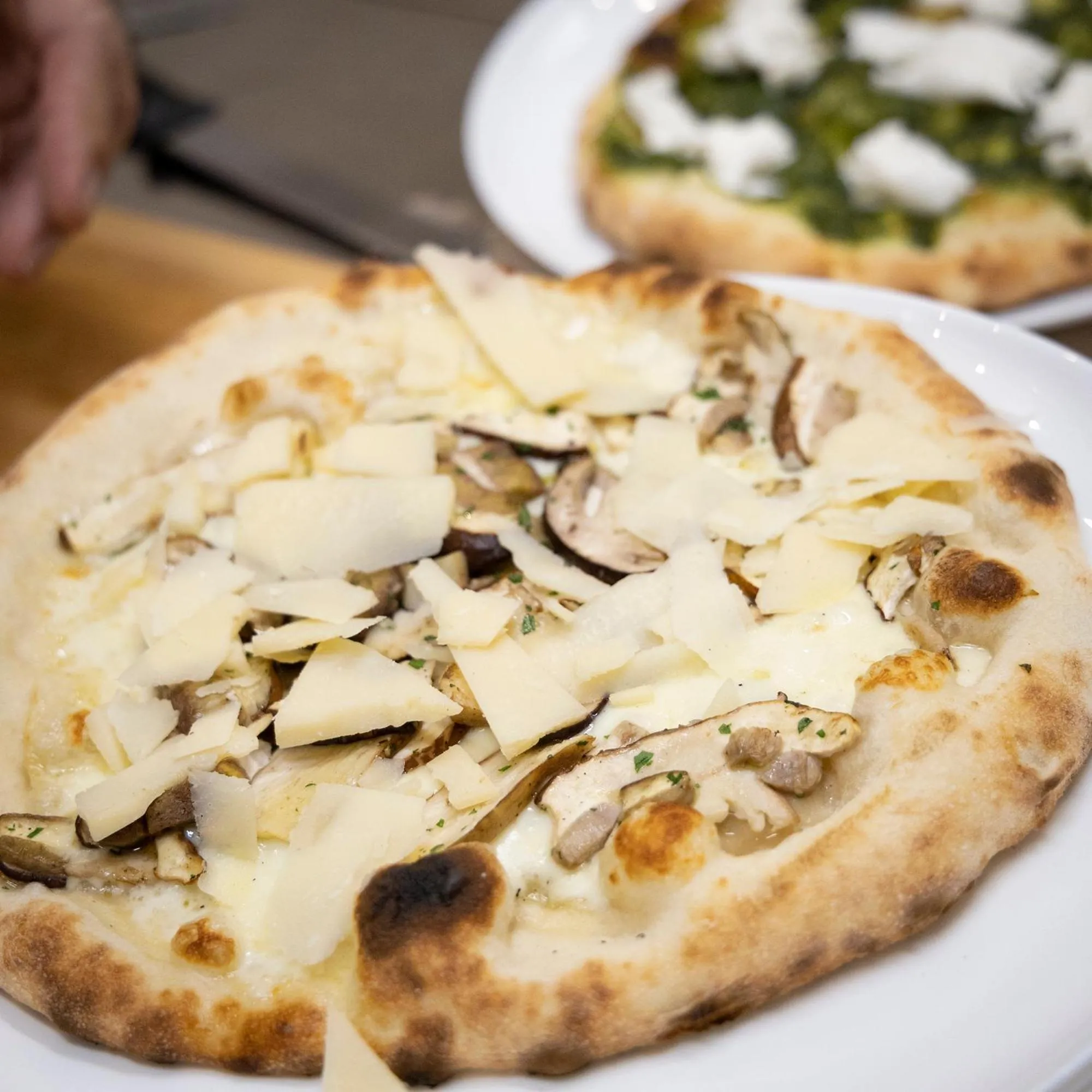 Restaurant/places to eat in Looky Hotel