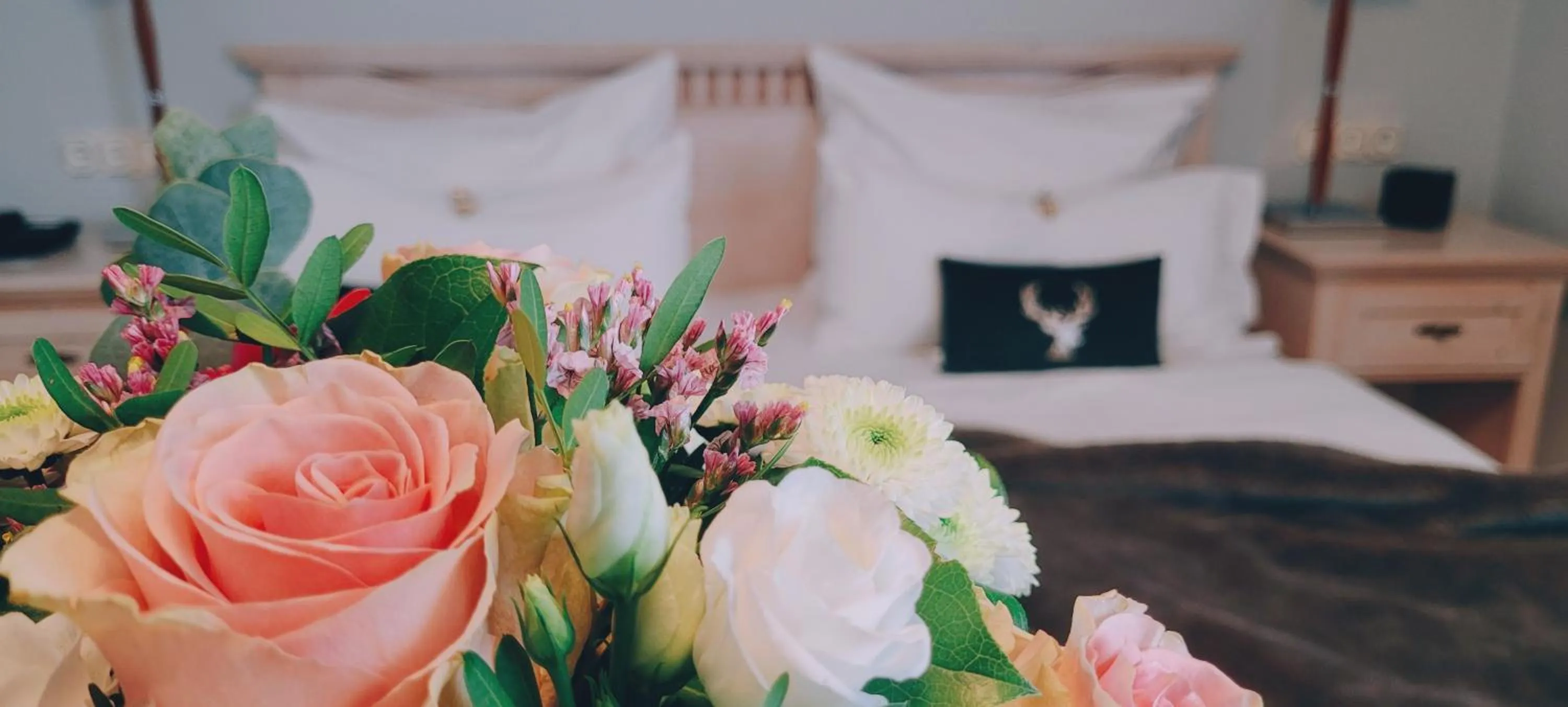 Food and drinks, Bed in Das Johannesbad - DAS MEDICAL SPA & VITAL REFUGIUM