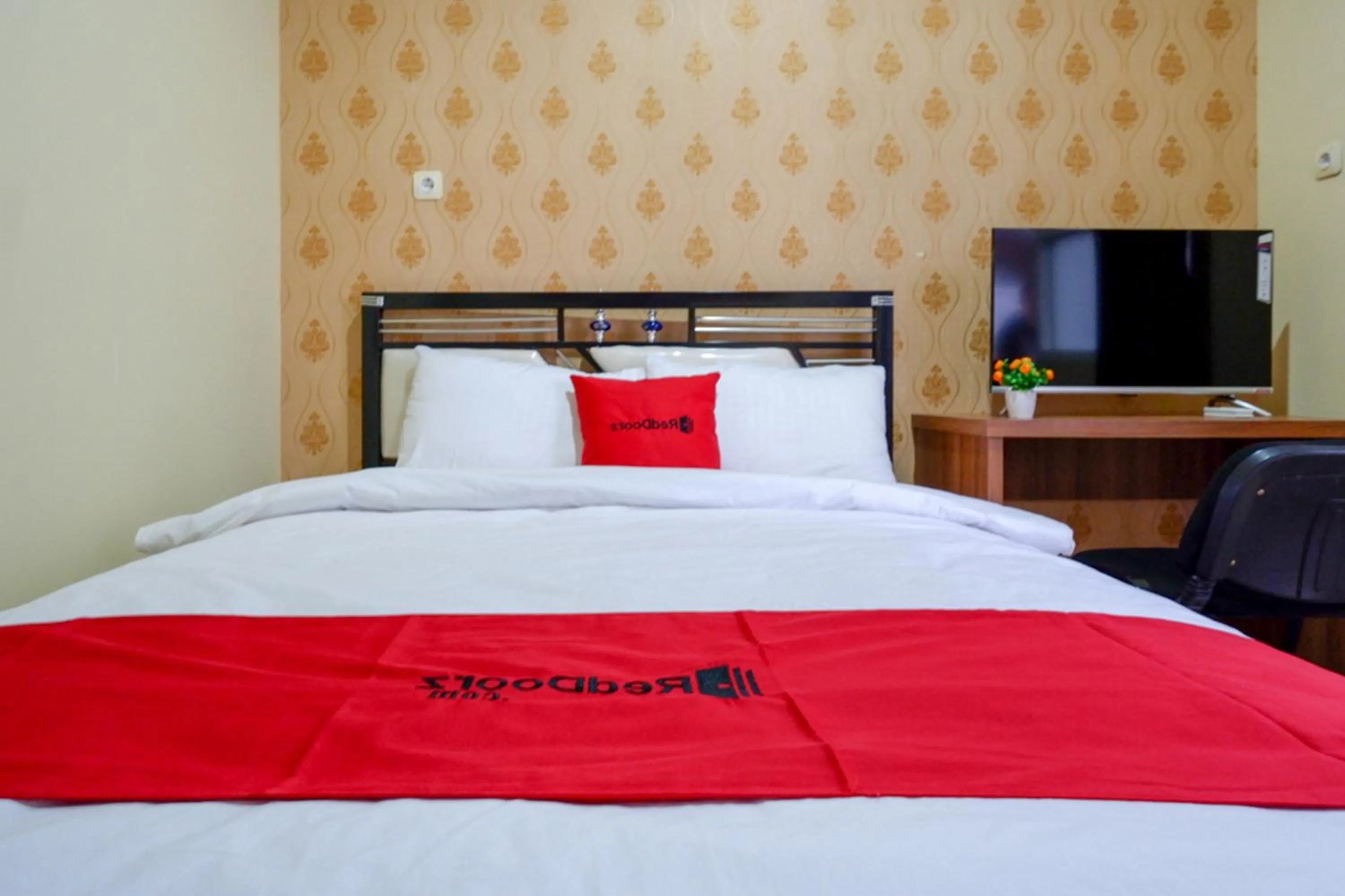 Bed in RedDoorz @ Jalan Bali Cilacap