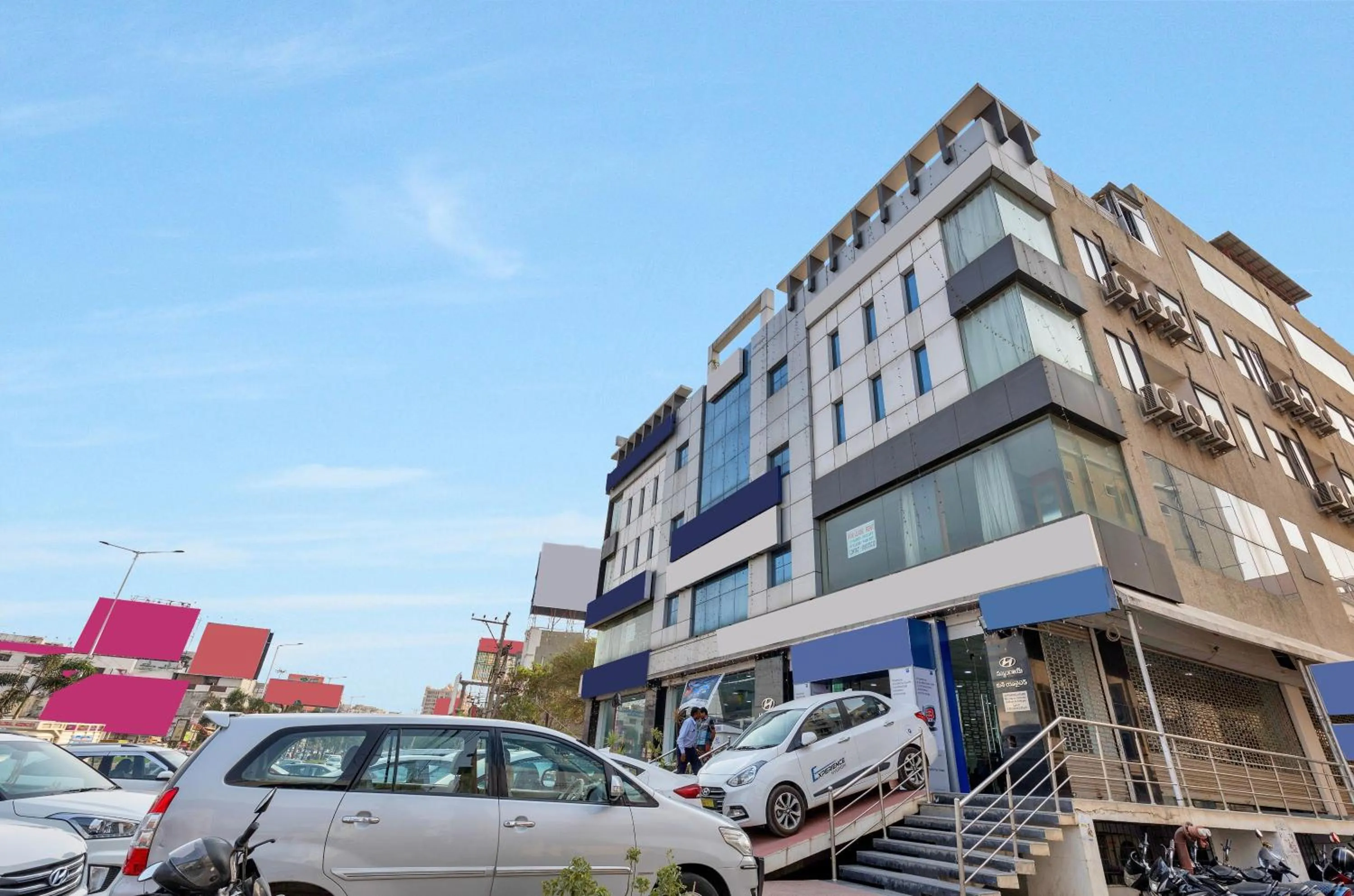 Facade/entrance in Super Capital O Rudra Grand Near Kondapur x Road