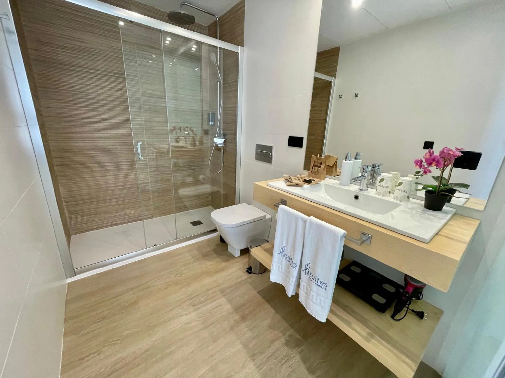 Bathroom in Hotel Emblemático Hi Suites