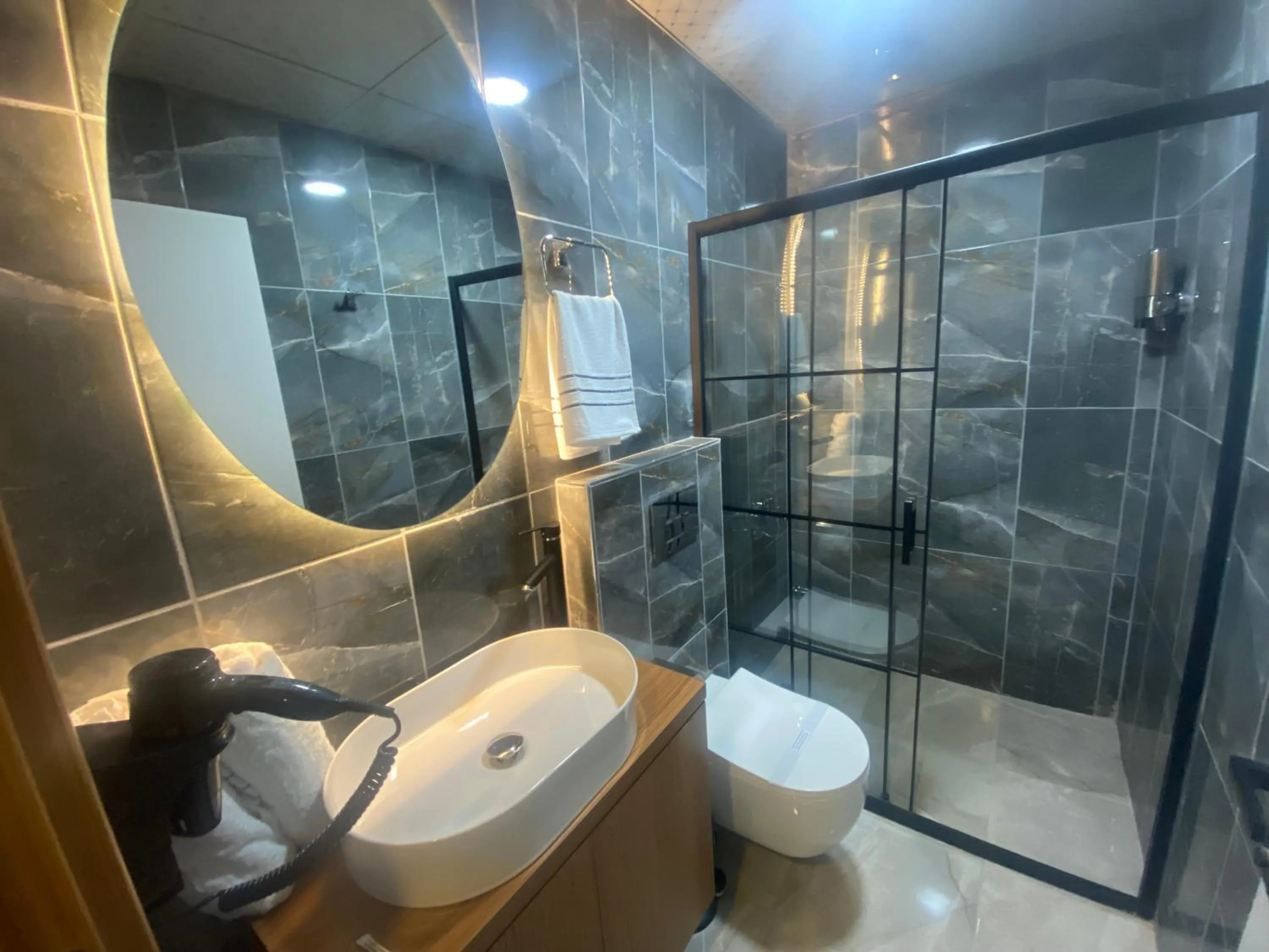 Shower in Beşiktaş Vip inn Hotel & suites