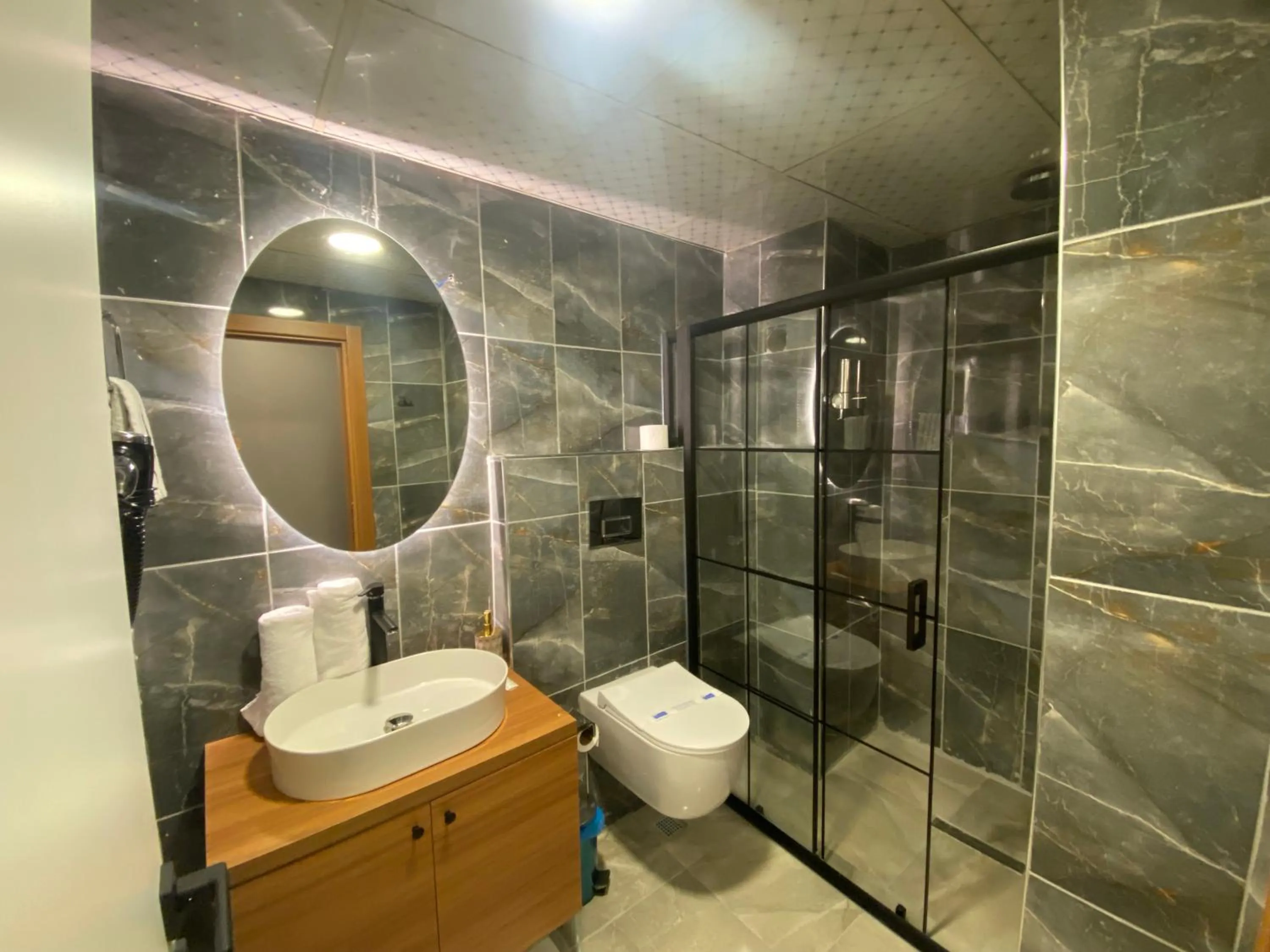 Shower in Beşiktaş Vip inn Hotel & suites