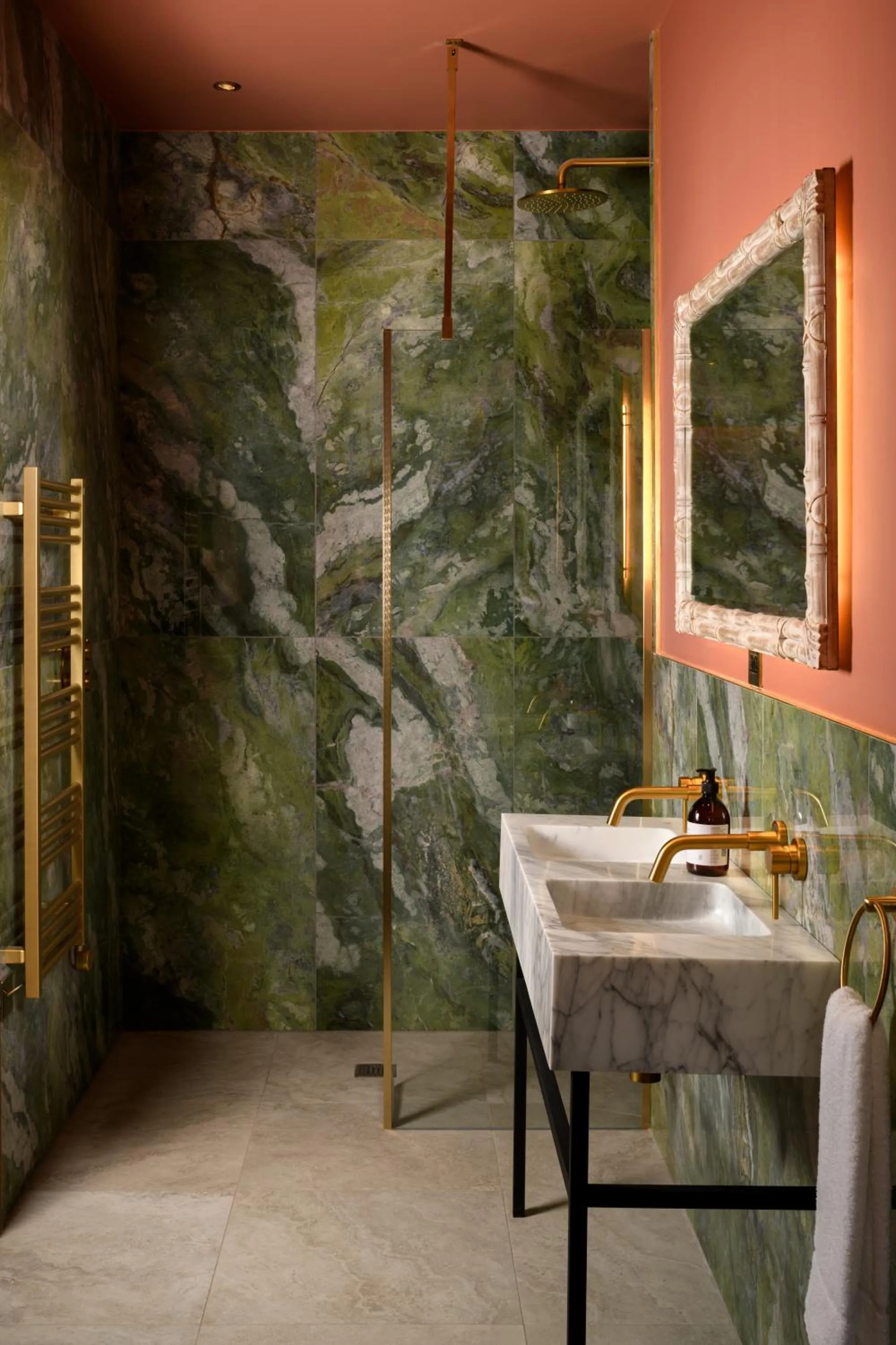Bathroom in The Tempus at Charlton Hall Estate