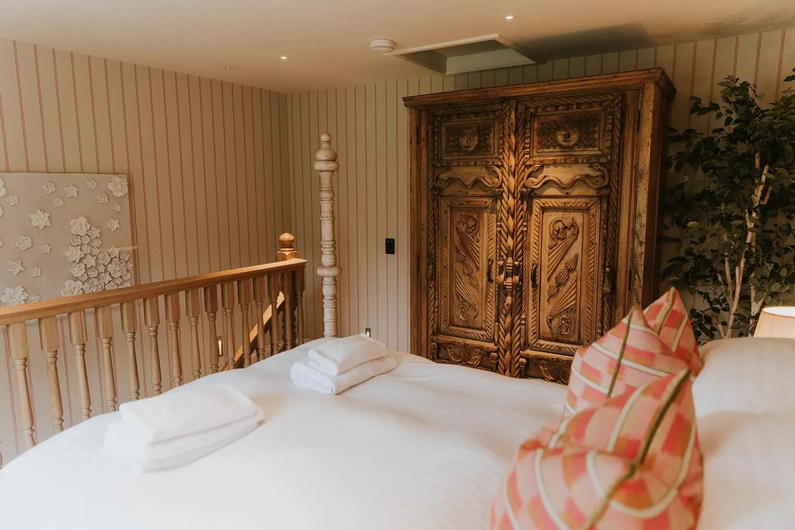 Bedroom, Bed in The Tempus at Charlton Hall Estate