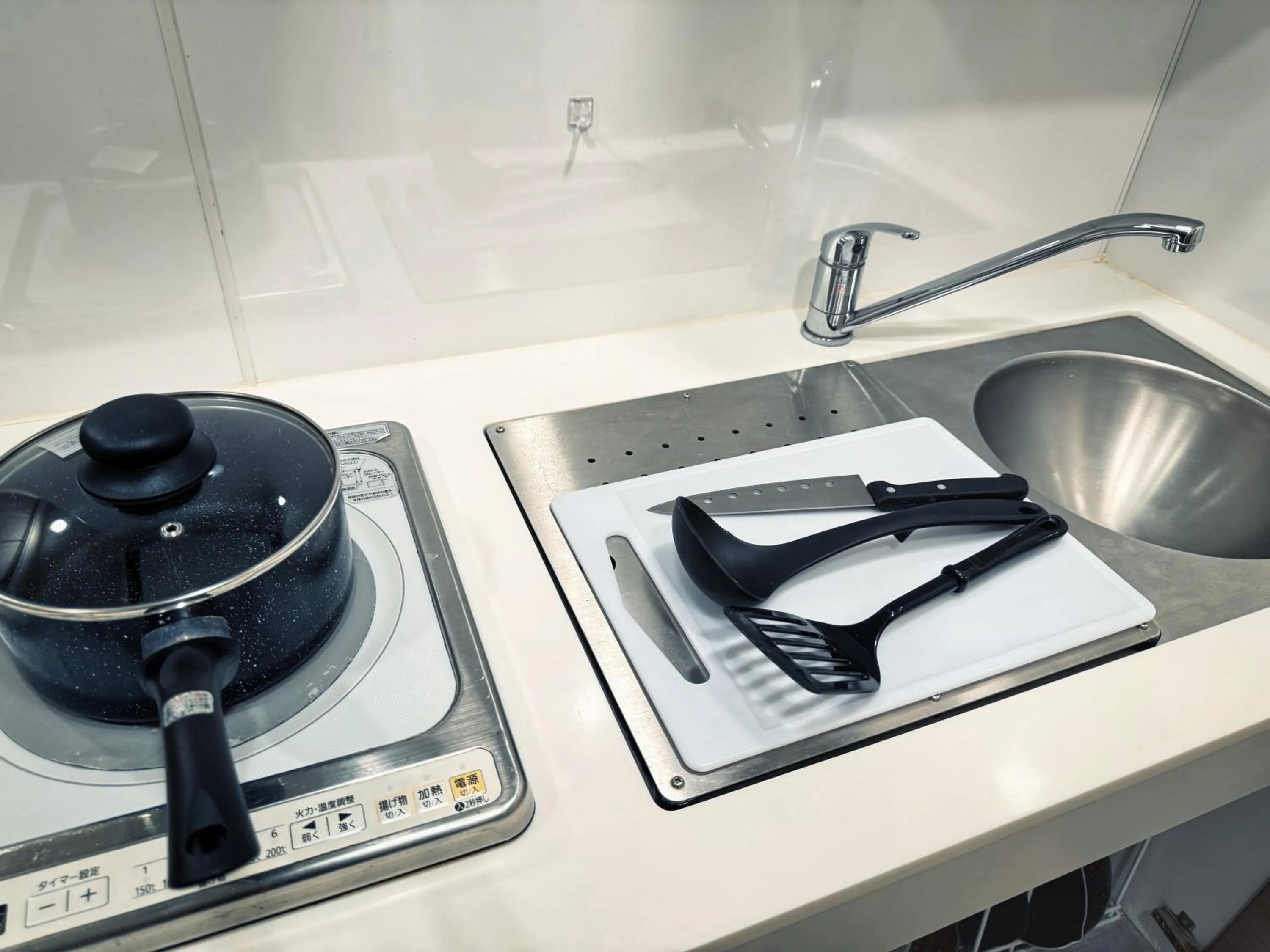 Kitchen or kitchenette in Eternity APARTMENT HOTEL SHINAGAWA