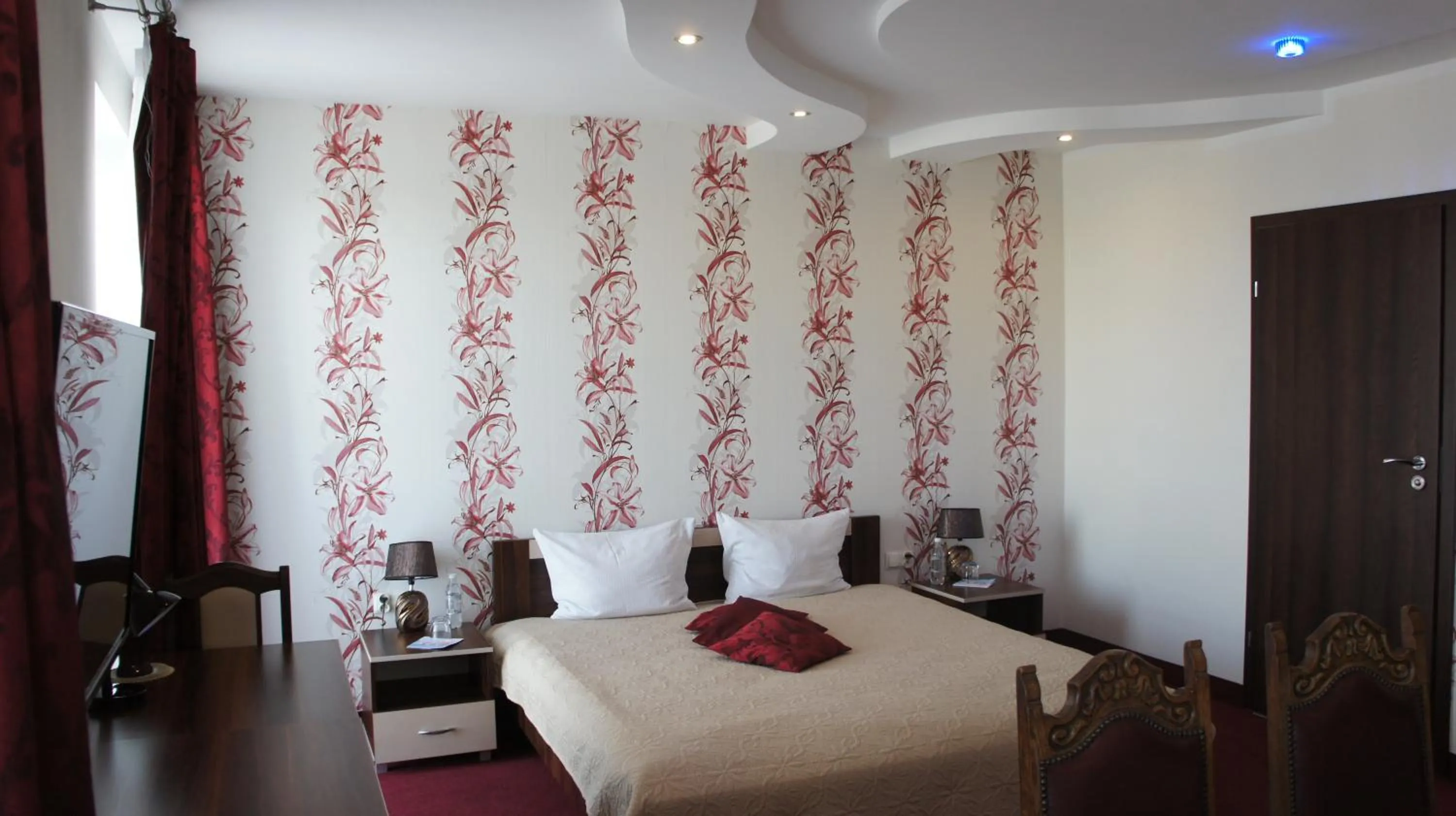 Photo of the whole room, Bed in Hotel Prymus