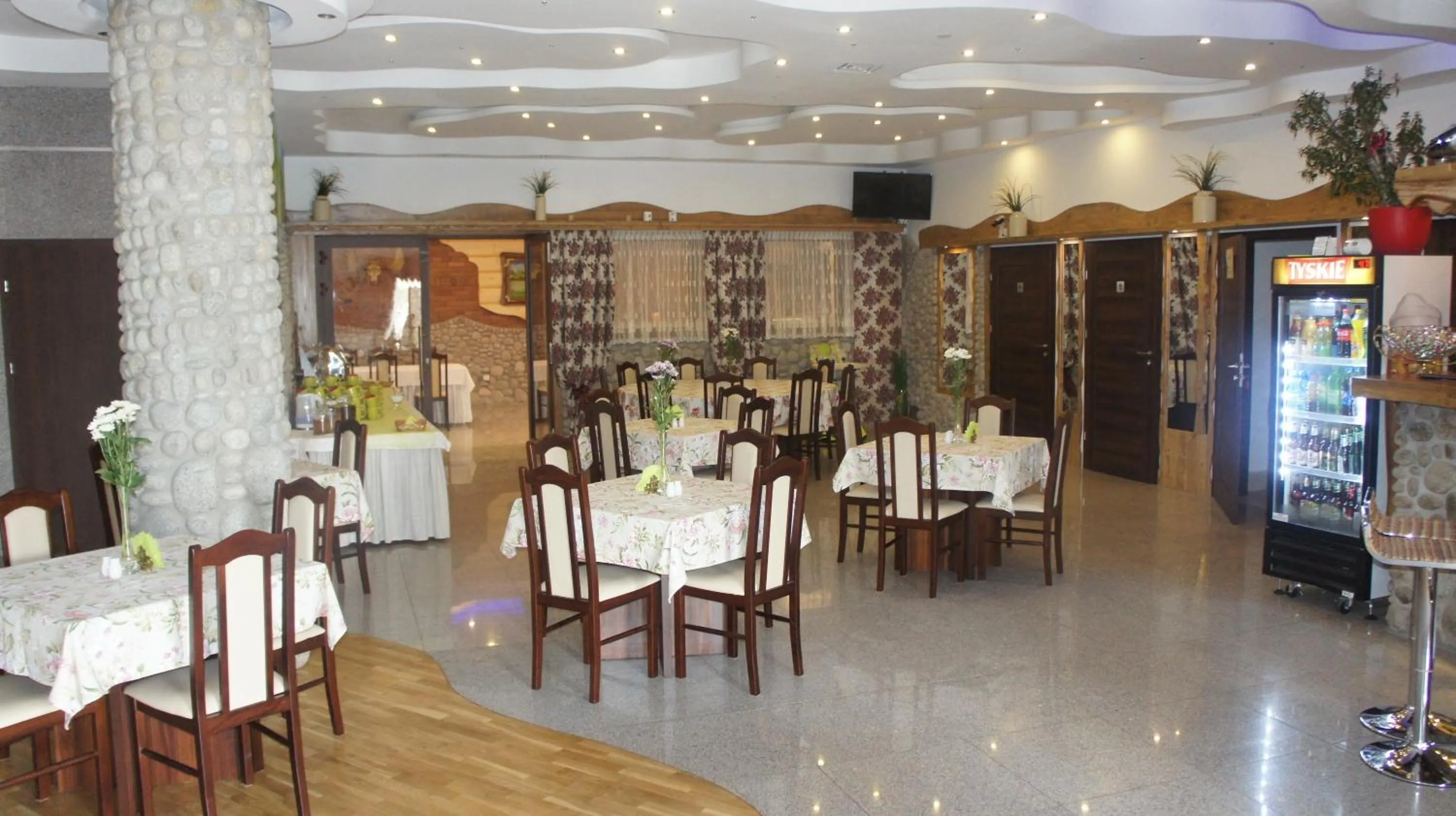 Restaurant/places to eat in Hotel Prymus