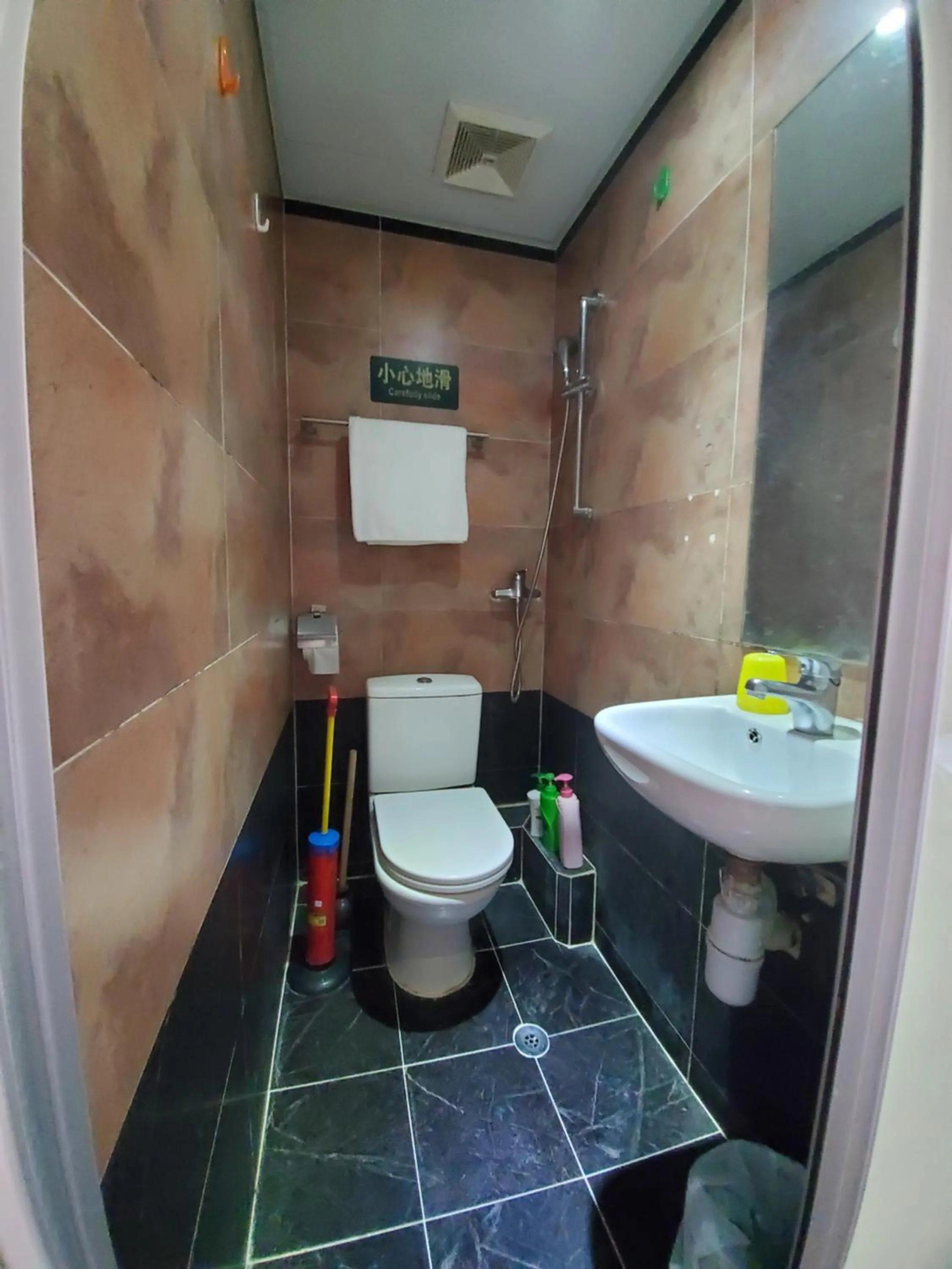 Bathroom in Oasis Apartments