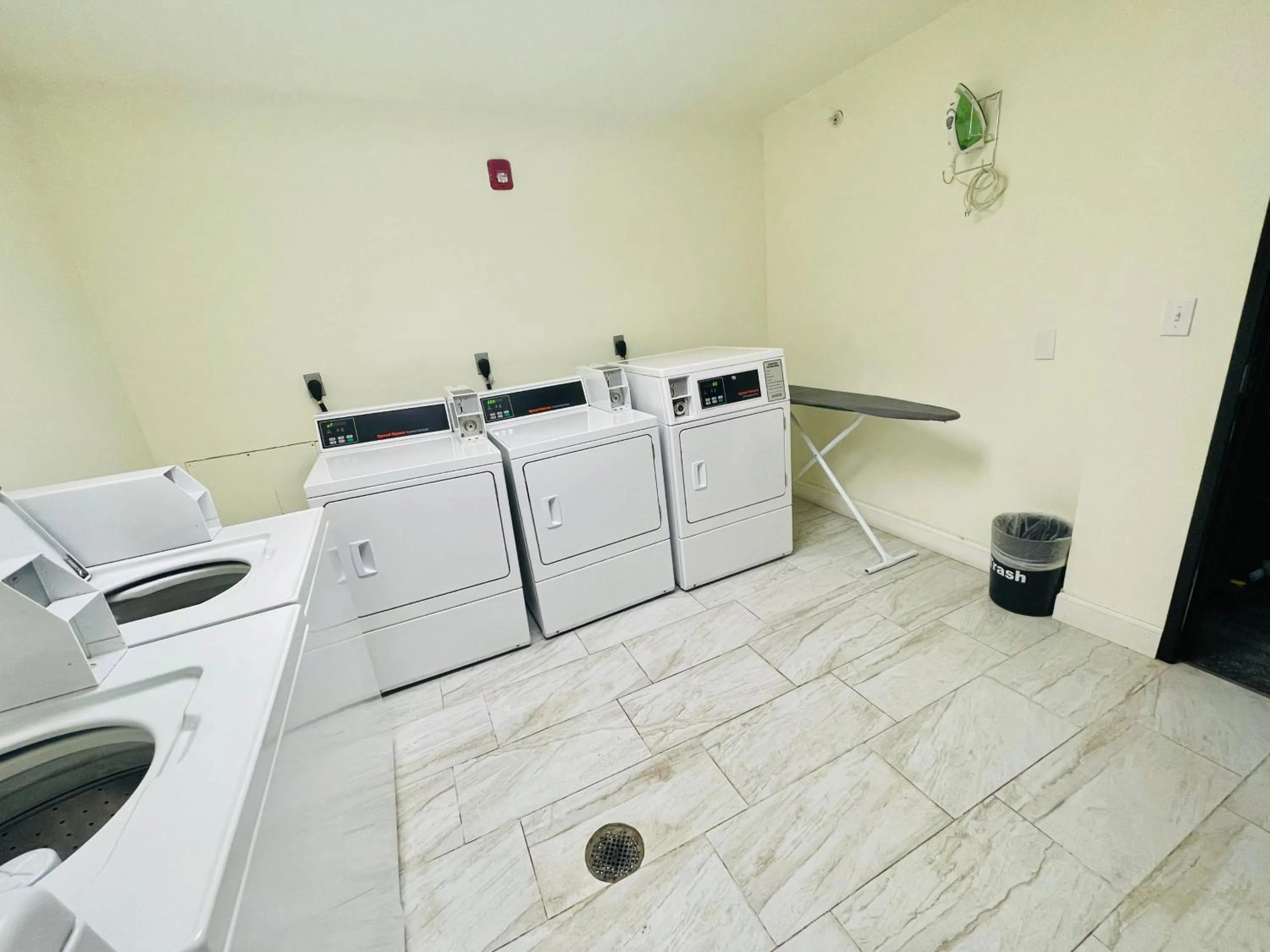 laundry in FairBridge Inn & Suites Cuero