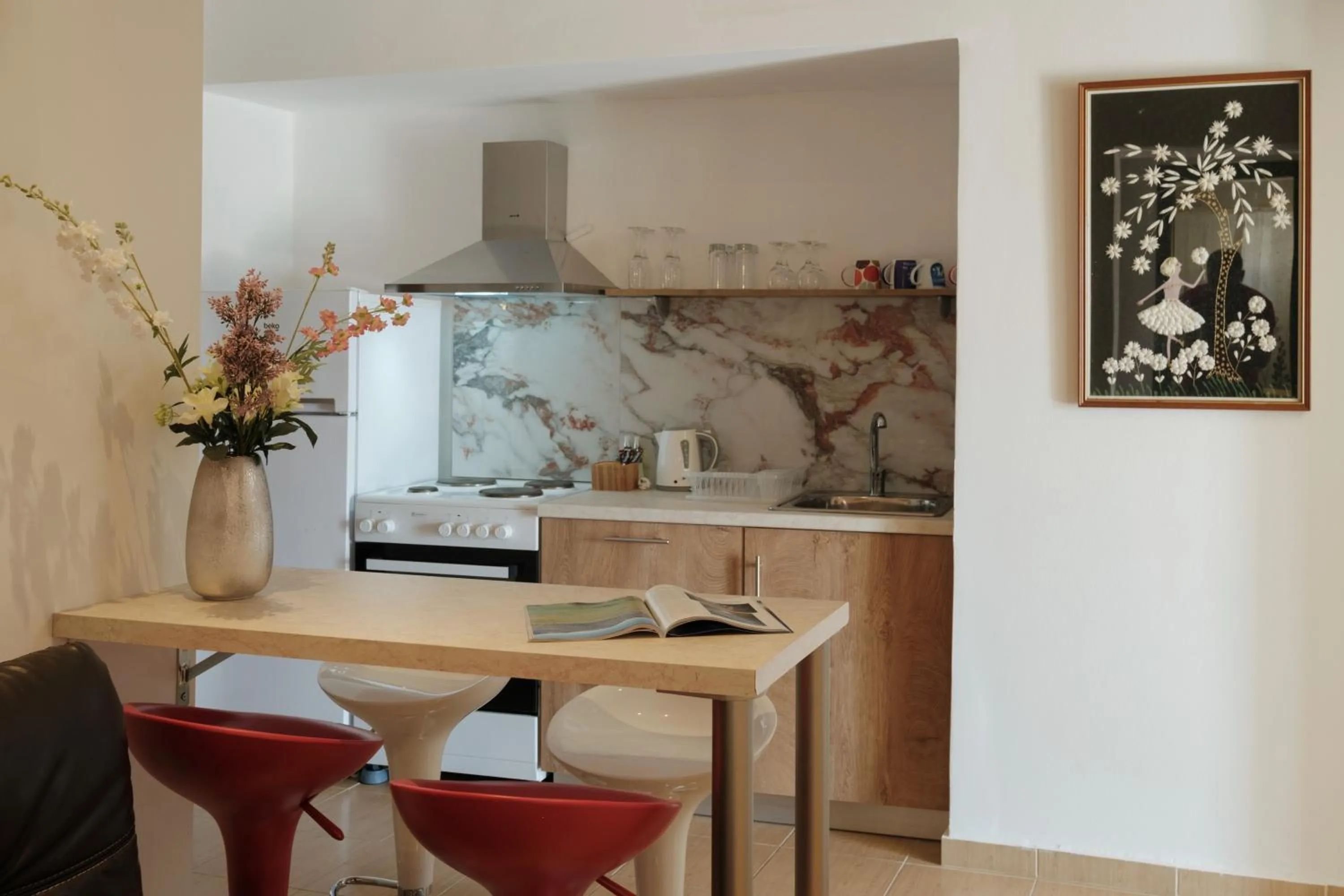 Kitchen or kitchenette in Zeus Throne Suites