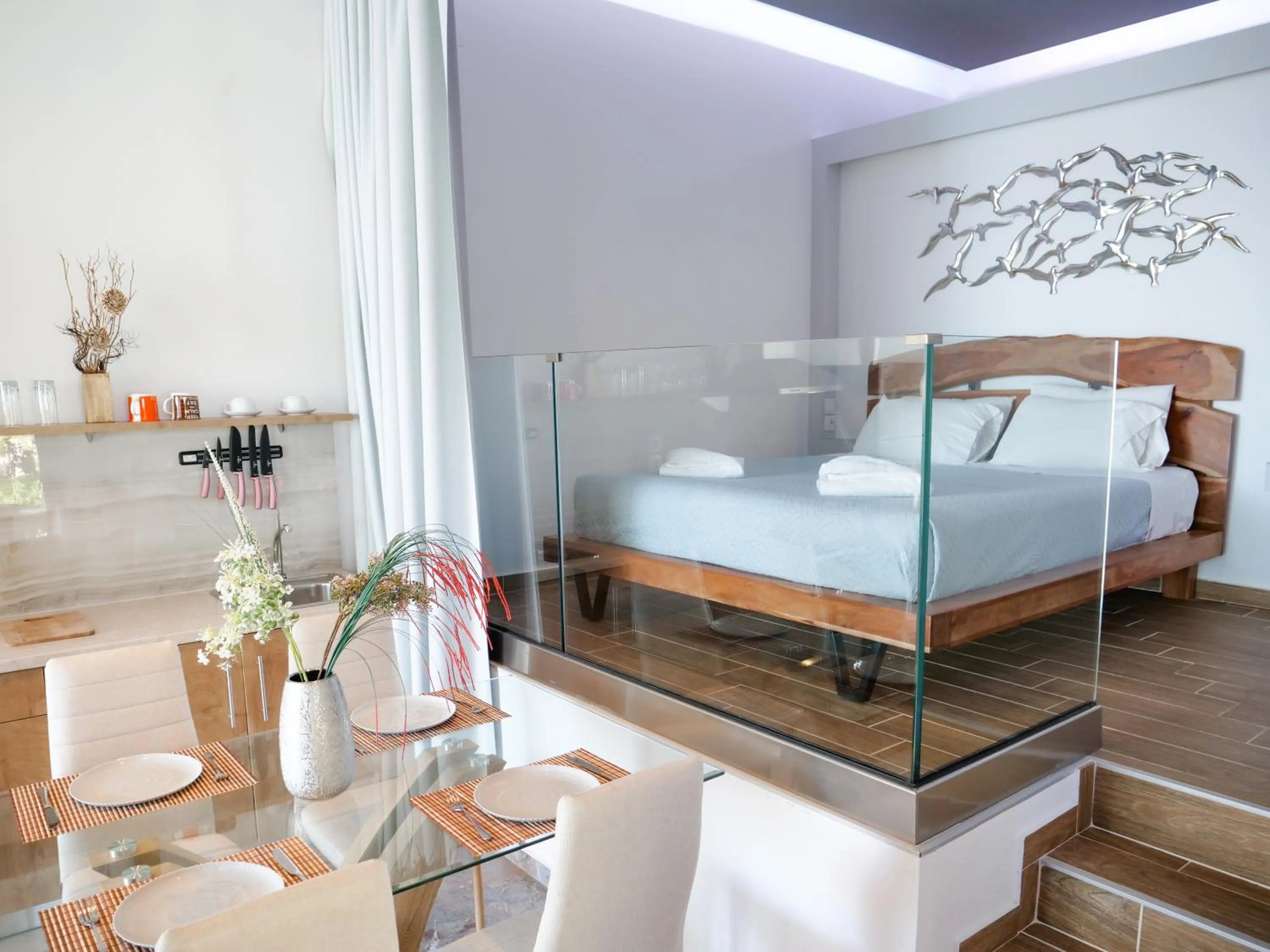 Bed in Zeus Throne Suites