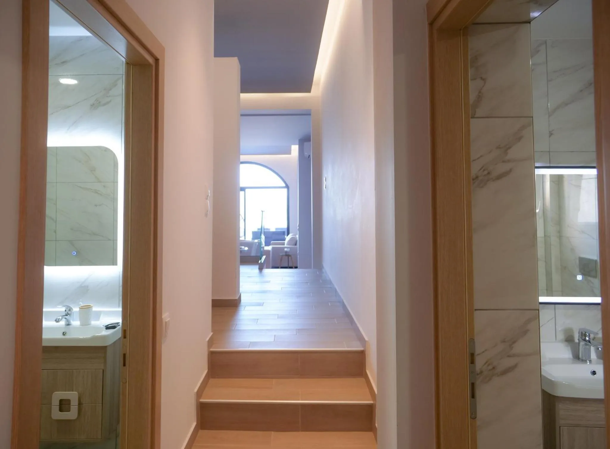 Facade/entrance in Zeus Throne Suites