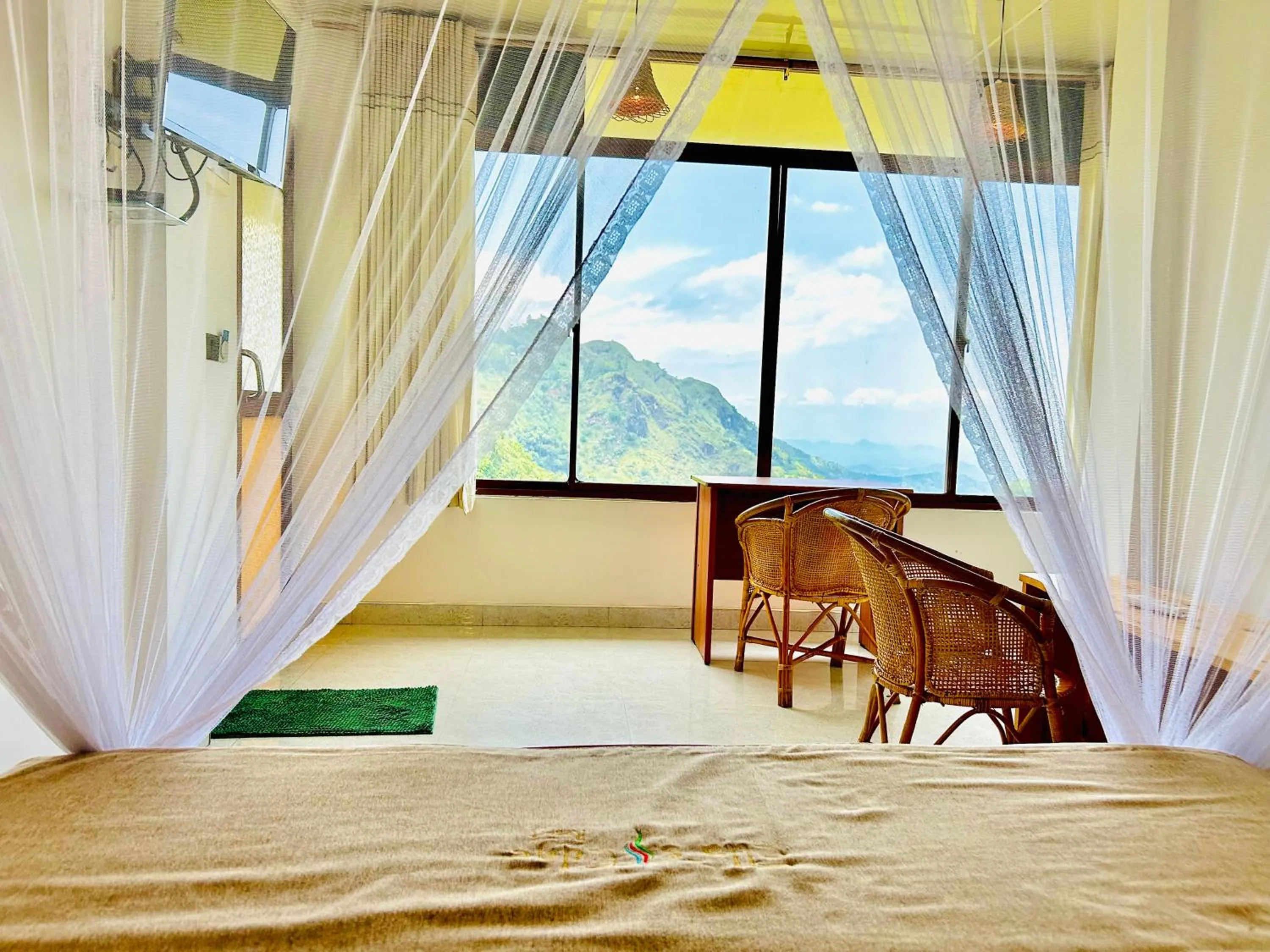 View (from property/room), Bed in Hotel Ella`s Edge