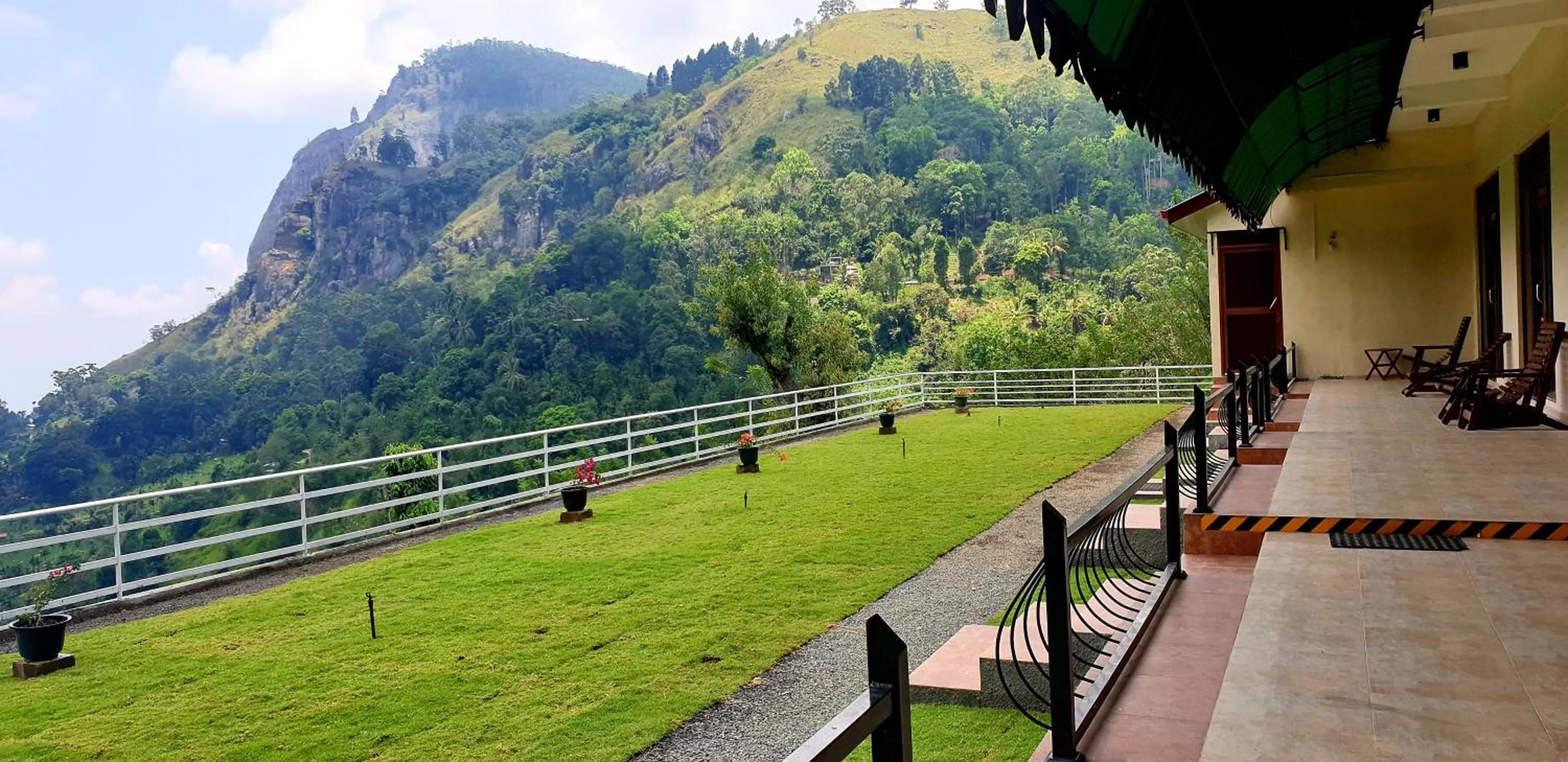 Garden in Hotel Ella`s Edge