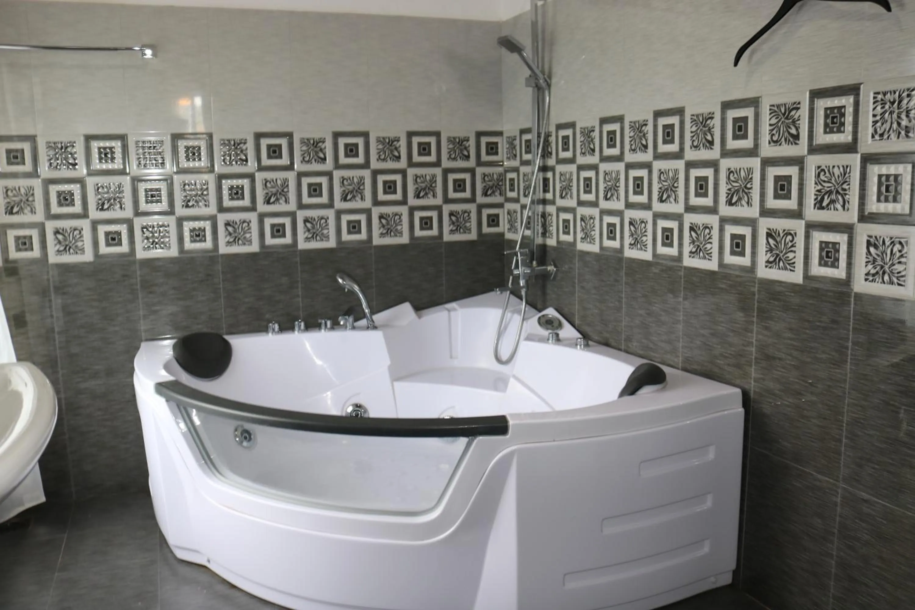 Bathroom in Hotel Ella`s Edge