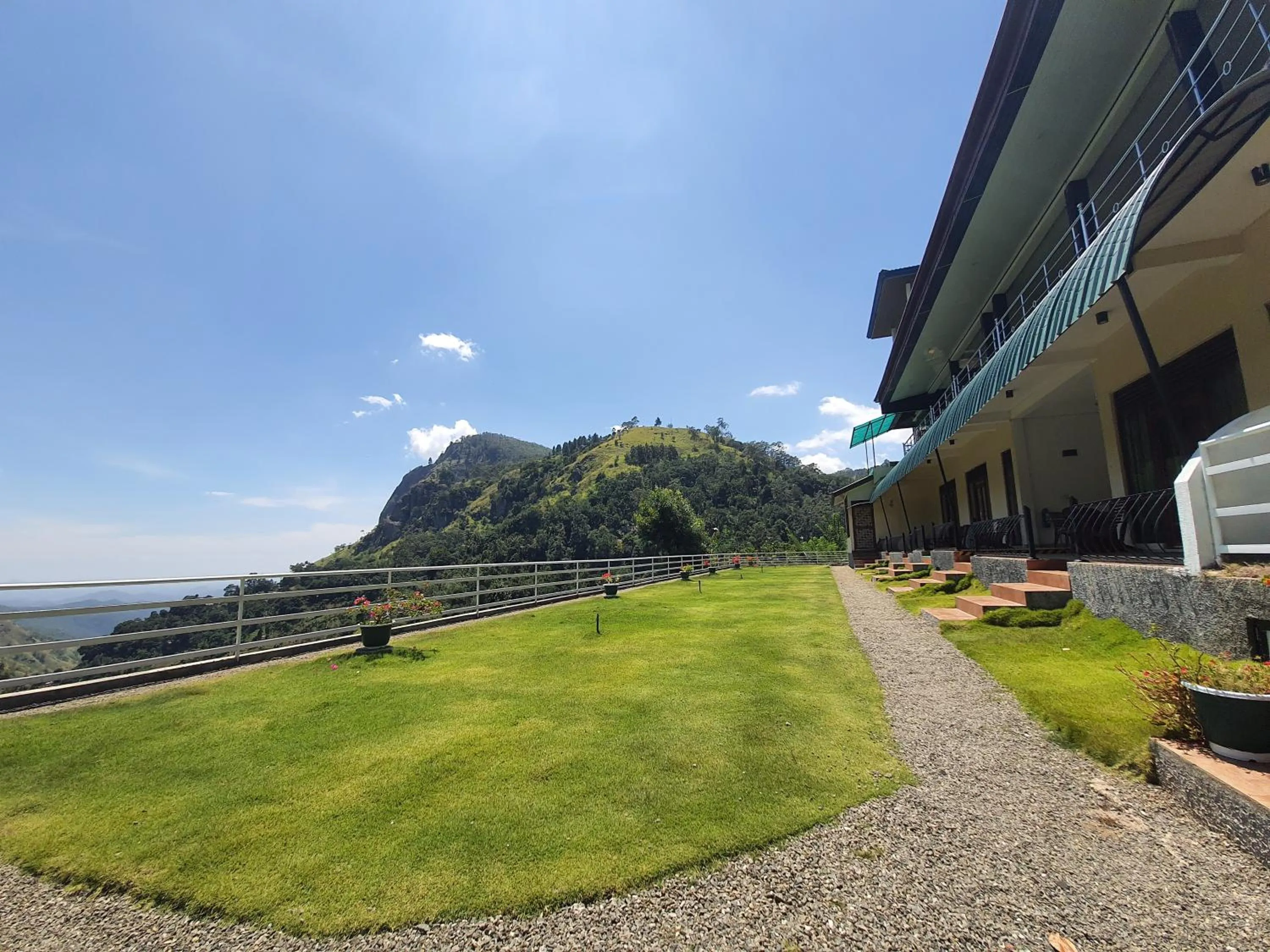 Garden in Hotel Ella`s Edge