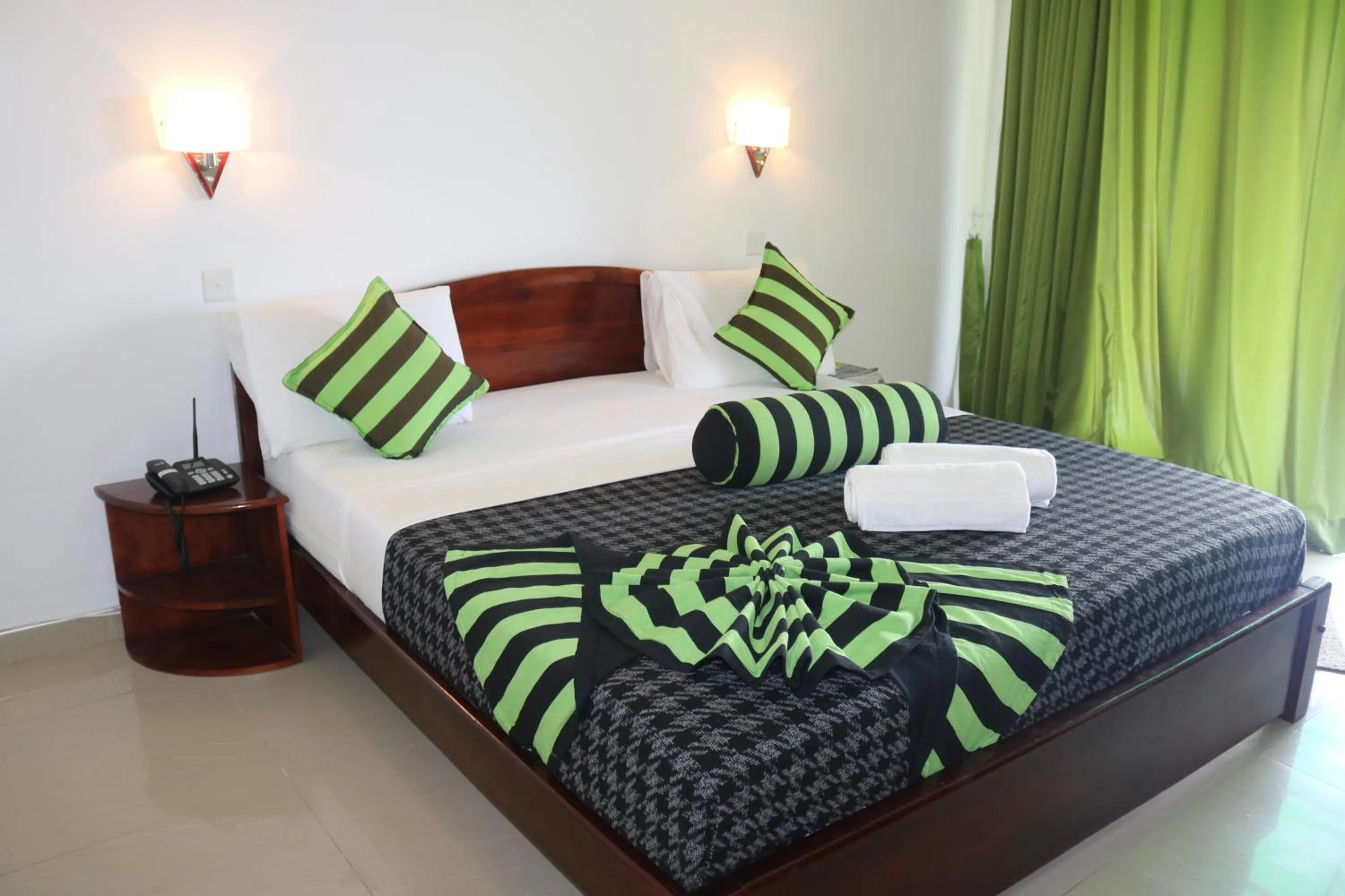 Bed in Hotel Ella`s Edge