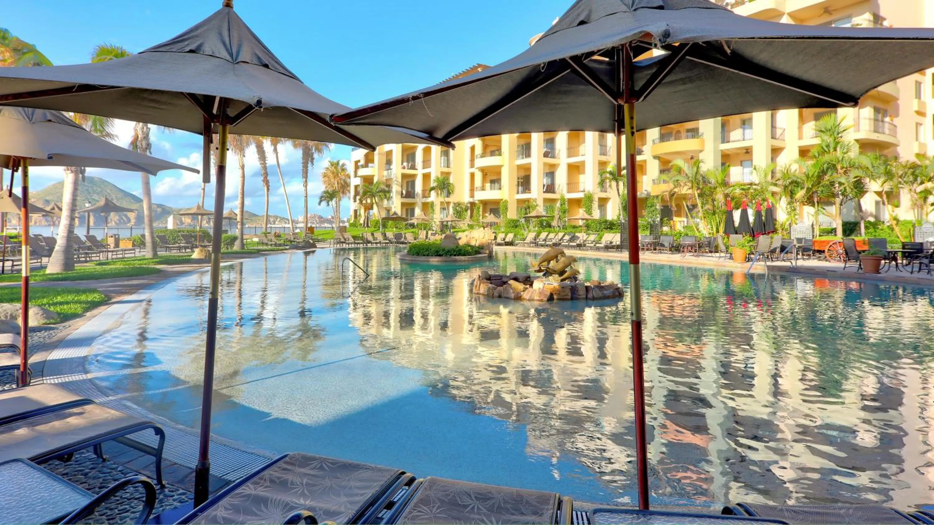 Pool view in Villa La Estancia - Medano Beach Villas