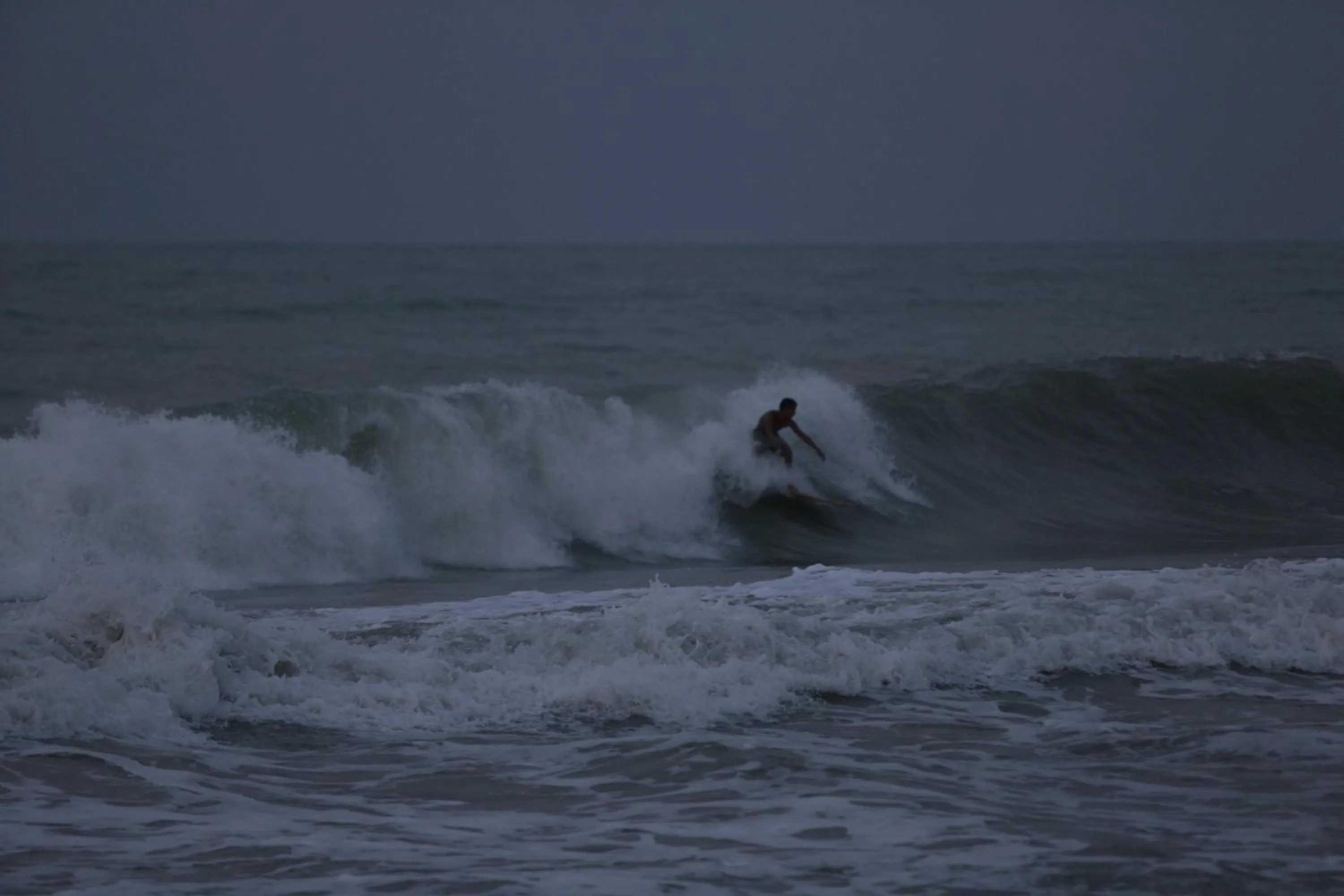 Windsurfing in Praba Hostel