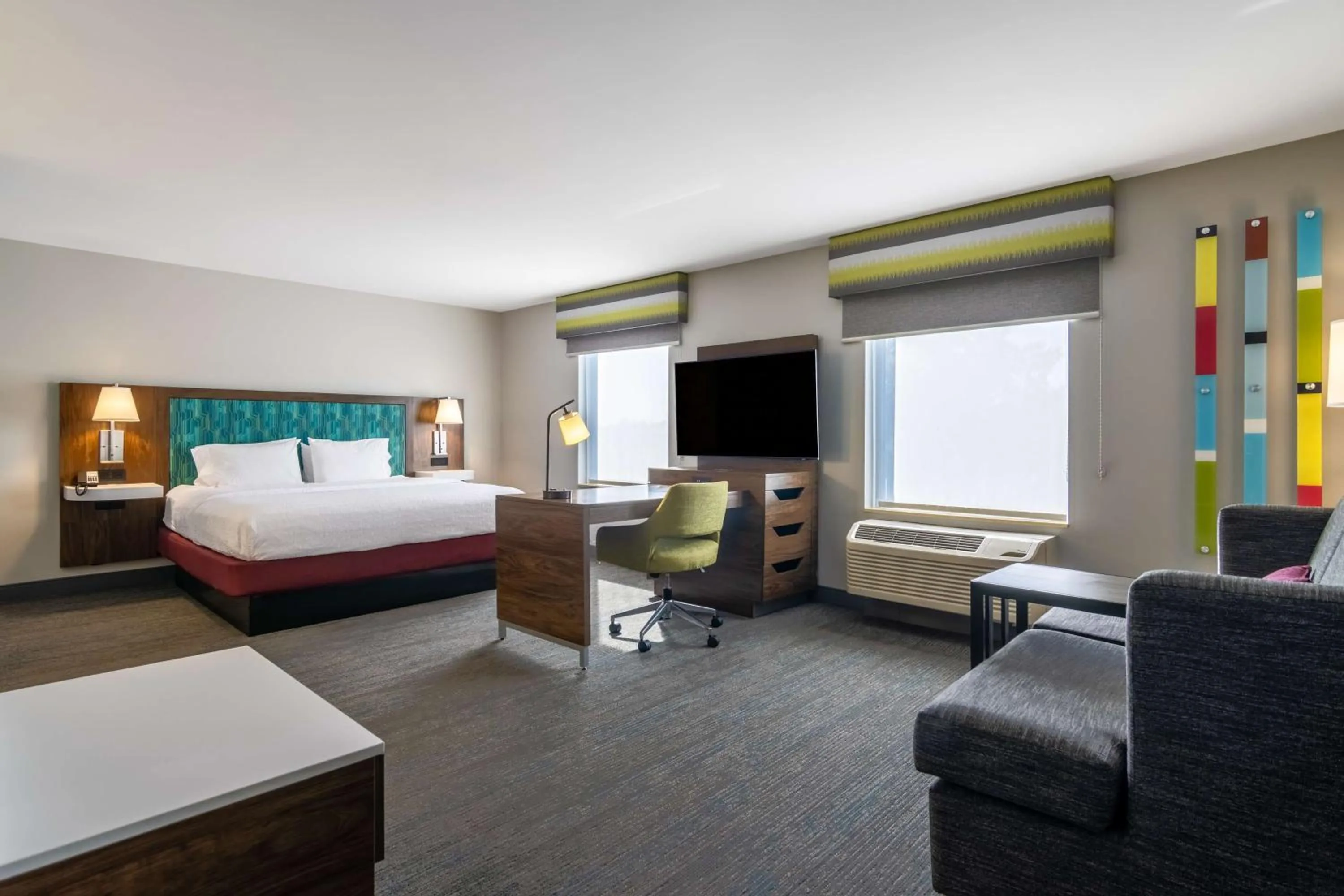 Living room, Bed in Hampton Inn & Suites Schererville