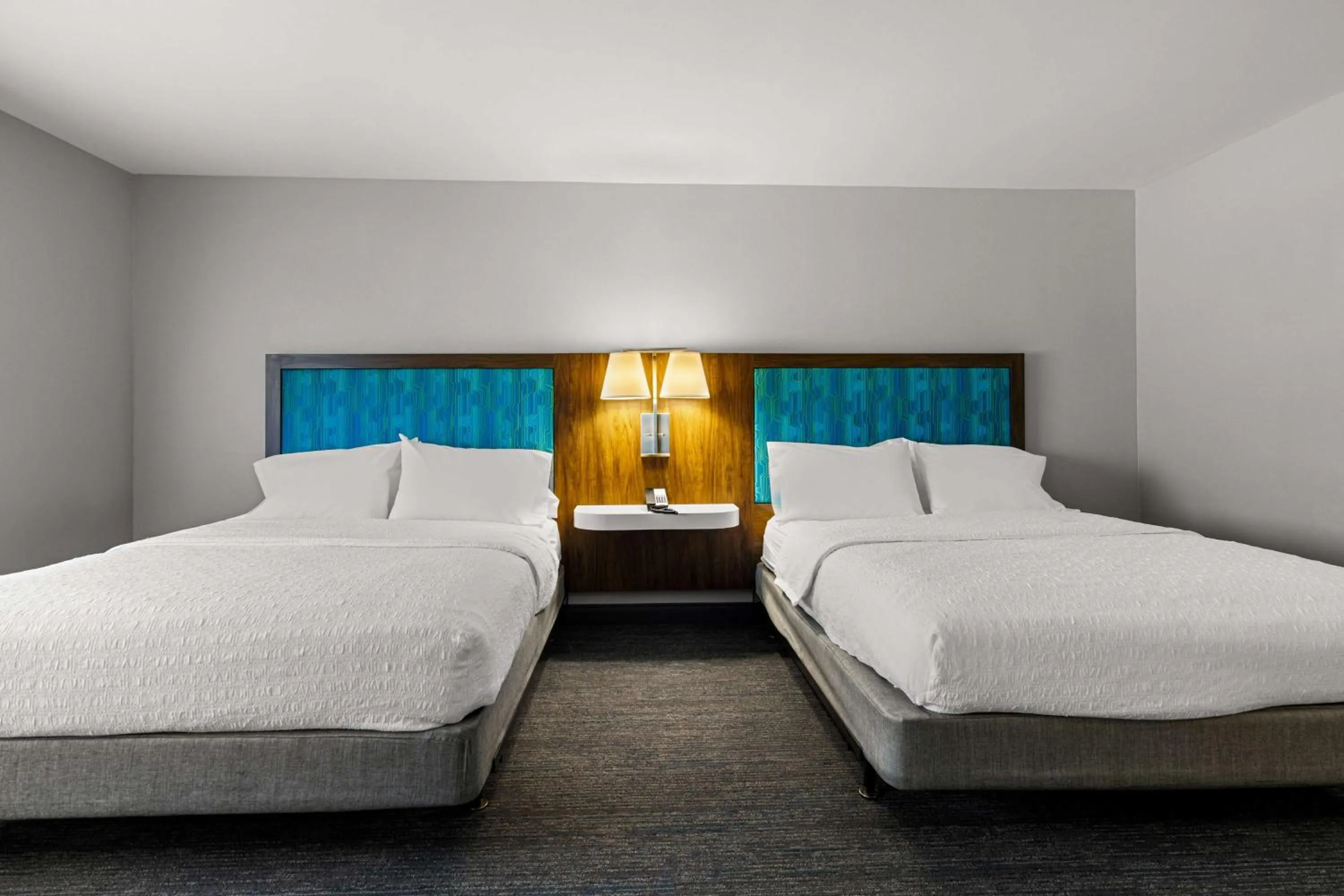 Bed in Hampton Inn & Suites Schererville